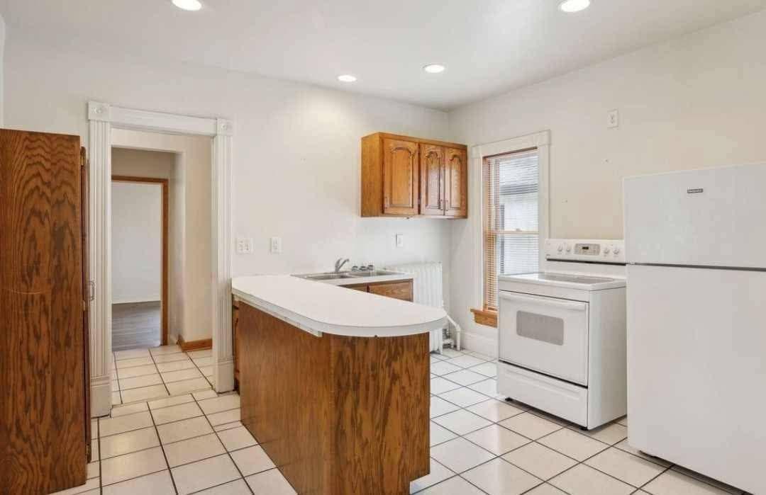 View of Residential Income at 3126 Logan Avenue, Minneapolis MN 55411, Minneapolis (3 of 7) - Mike Wilen | Minnesota Team Real Estate