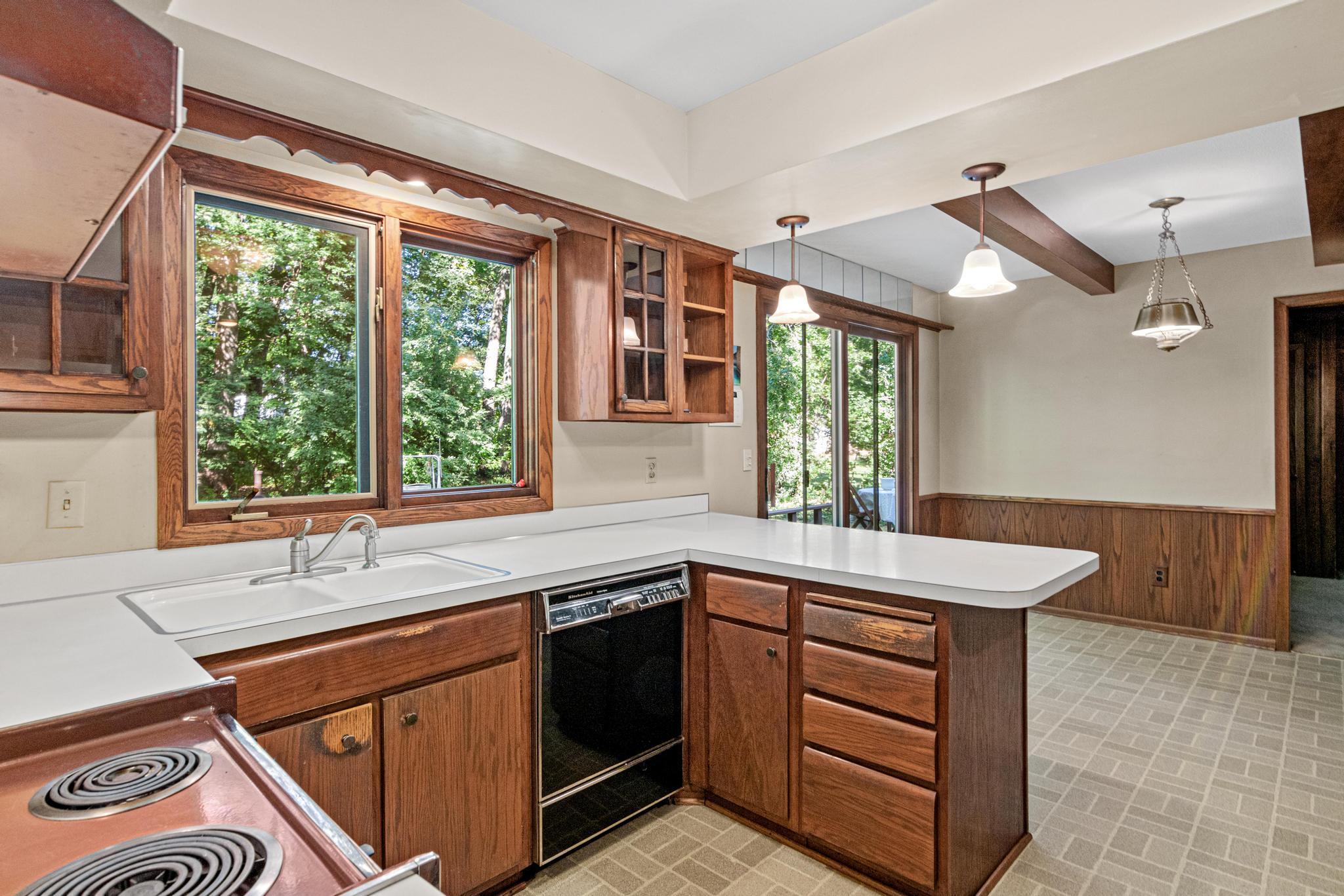 View of Residential at 4035 Quaker Lane, Plymouth MN 55441, Plymouth (22 of 43) - Mike Wilen | Minnesota Team Real Estate