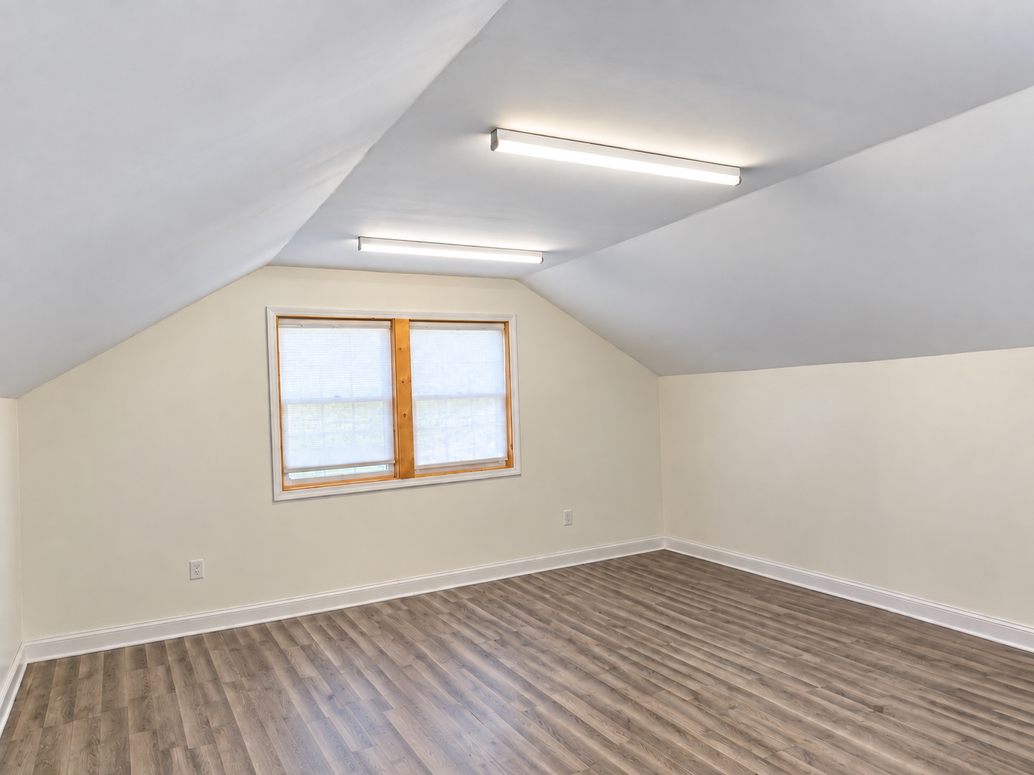 View of Residential at 2398 Stewart Avenue, Saint Paul MN 55116, Saint Paul (31 of 35) - Mike Wilen | Minnesota Team Real Estate