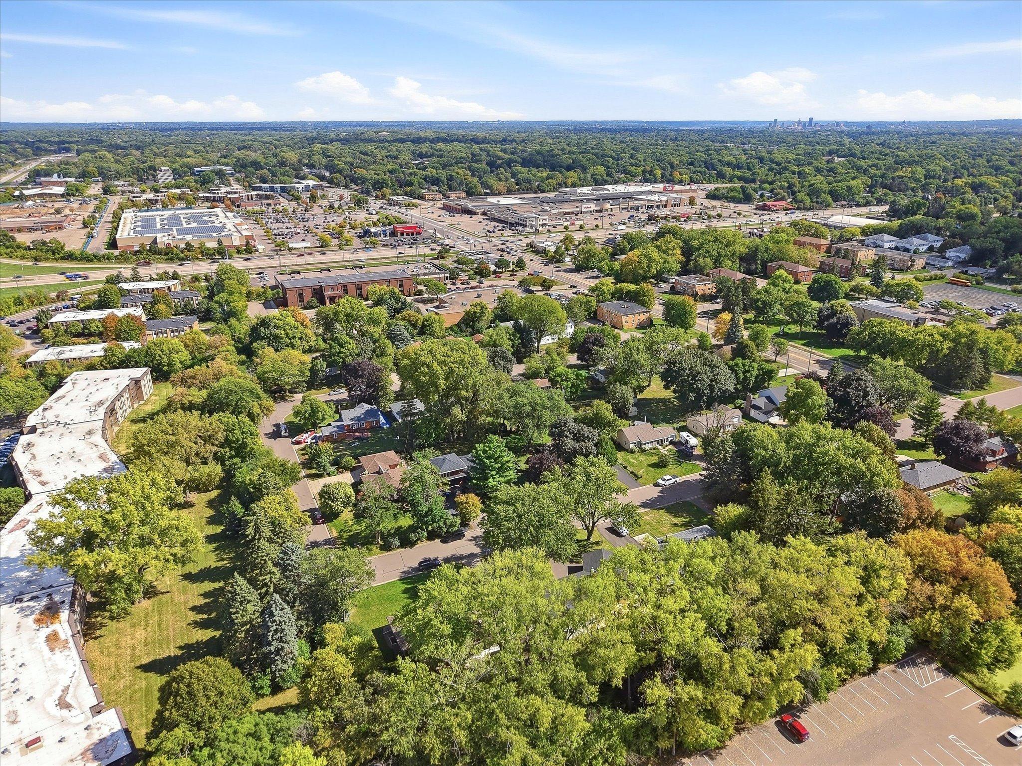 View of Residential at 2209 Midlothian Road, Roseville MN 55113, Roseville (46 of 50) - Mike Wilen | Minnesota Team Real Estate