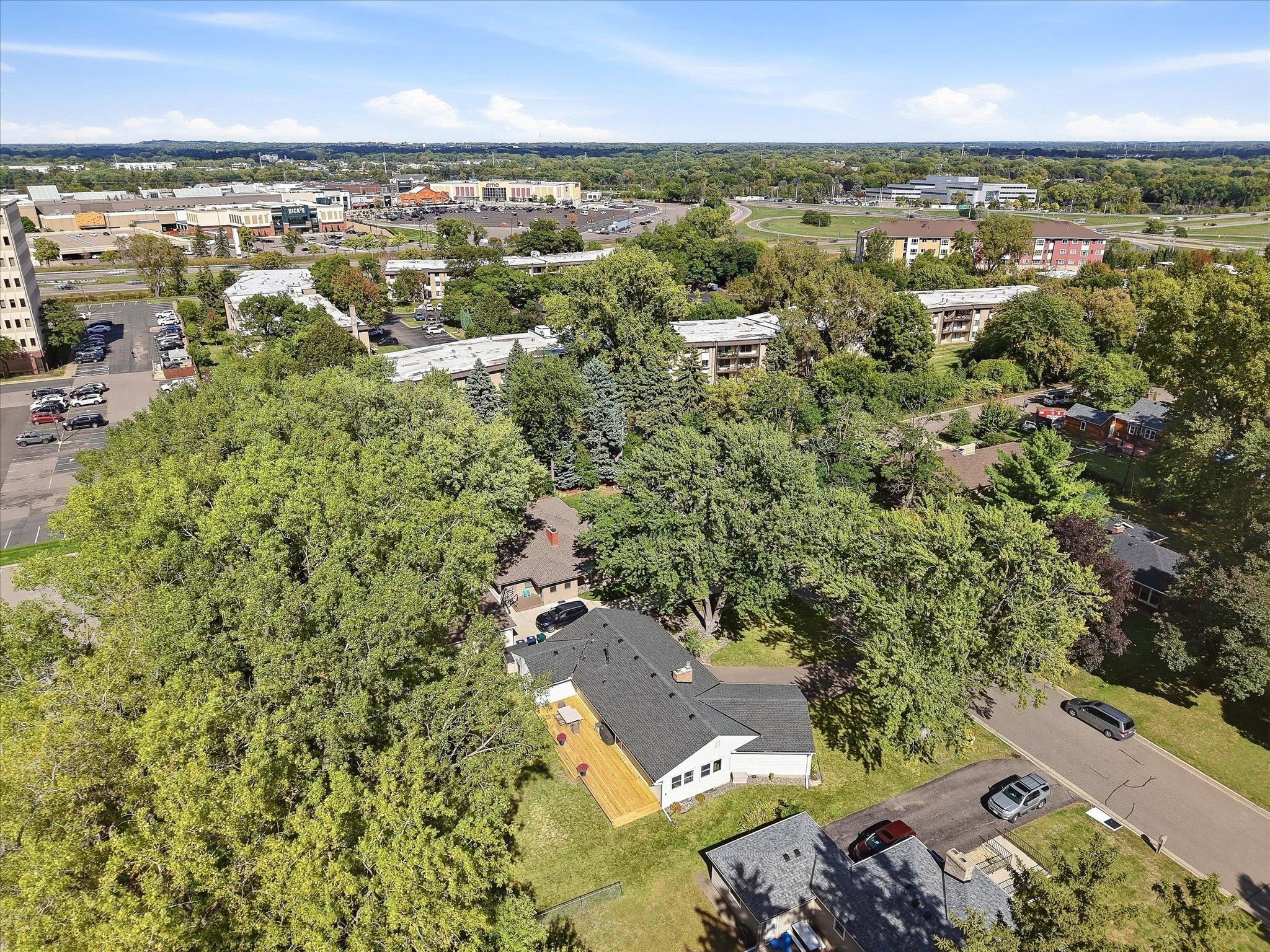 View of Residential at 2209 Midlothian Road, Roseville MN 55113, Roseville (44 of 50) - Mike Wilen | Minnesota Team Real Estate