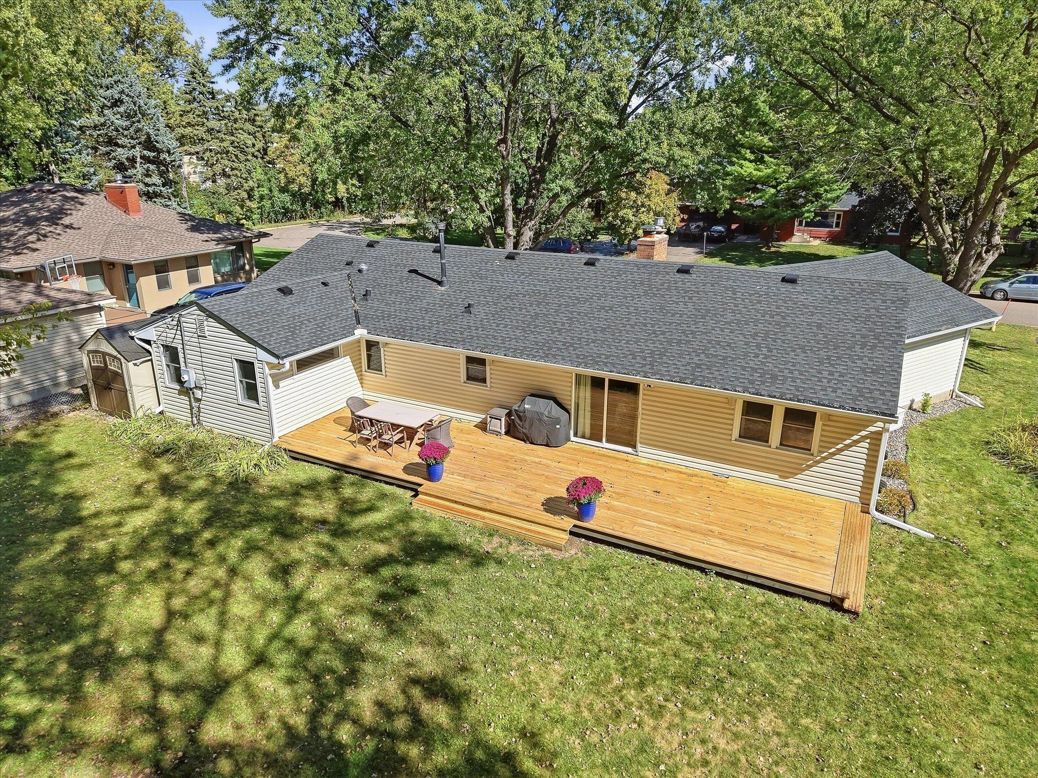 View of Residential at 2209 Midlothian Road, Roseville MN 55113, Roseville (41 of 50) - Mike Wilen | Minnesota Team Real Estate