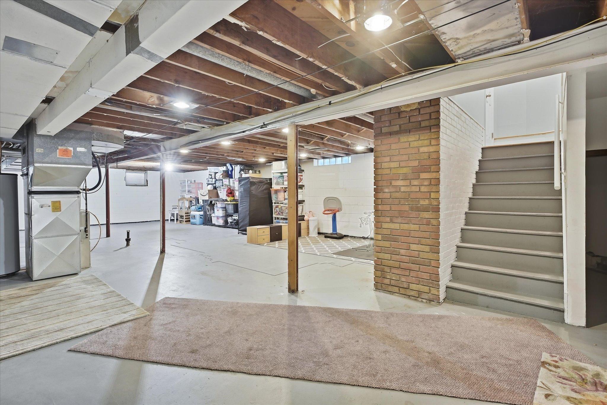 View of Residential at 2209 Midlothian Road, Roseville MN 55113, Roseville (32 of 50) - Mike Wilen | Minnesota Team Real Estate