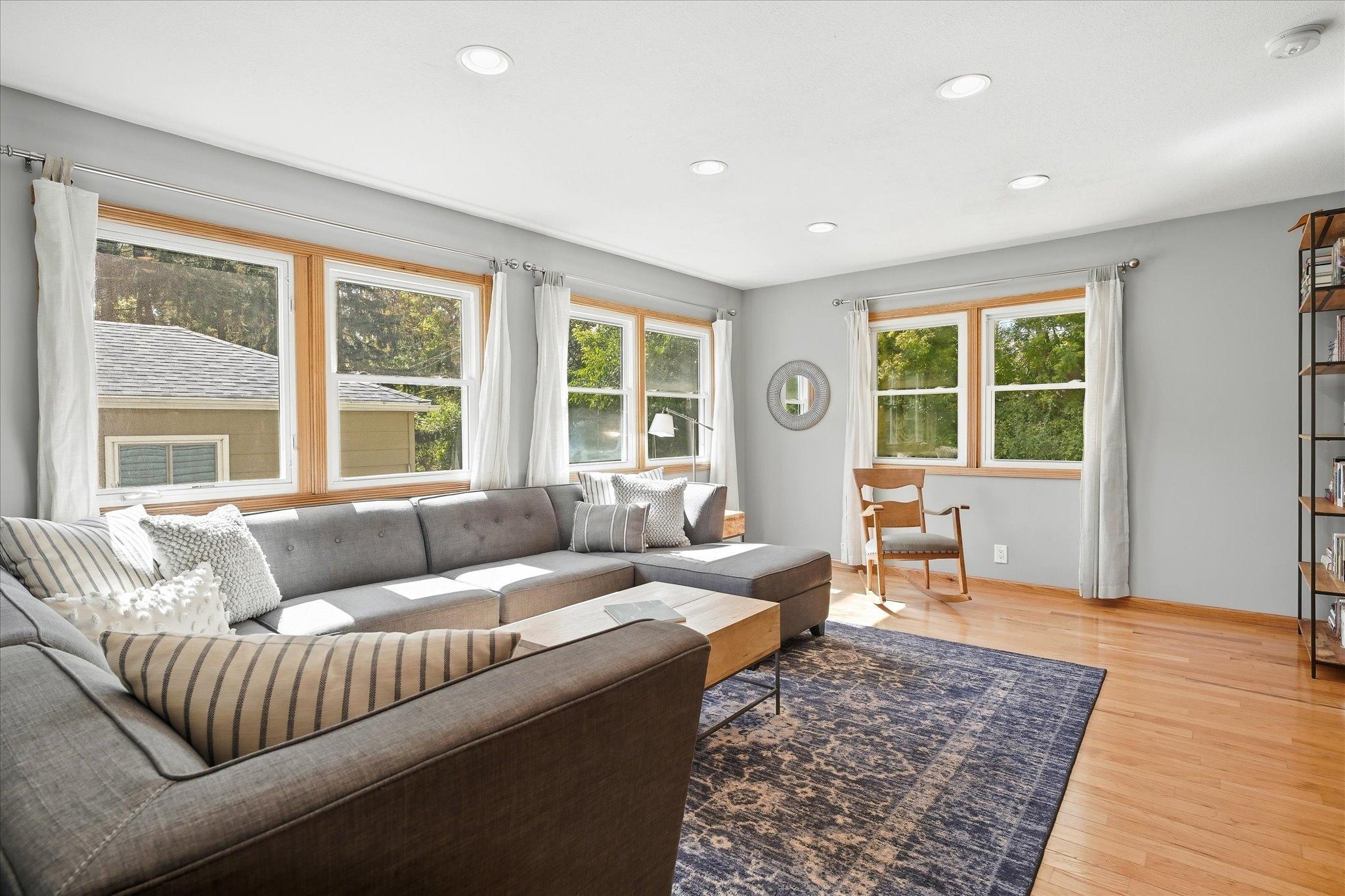 View of Residential at 2209 Midlothian Road, Roseville MN 55113, Roseville (26 of 50) - Mike Wilen | Minnesota Team Real Estate
