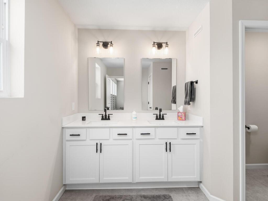 View of Residential at 4876 Avery Court, Eagan MN 55123, Eagan (21 of 31) - Mike Wilen | Minnesota Team Real Estate