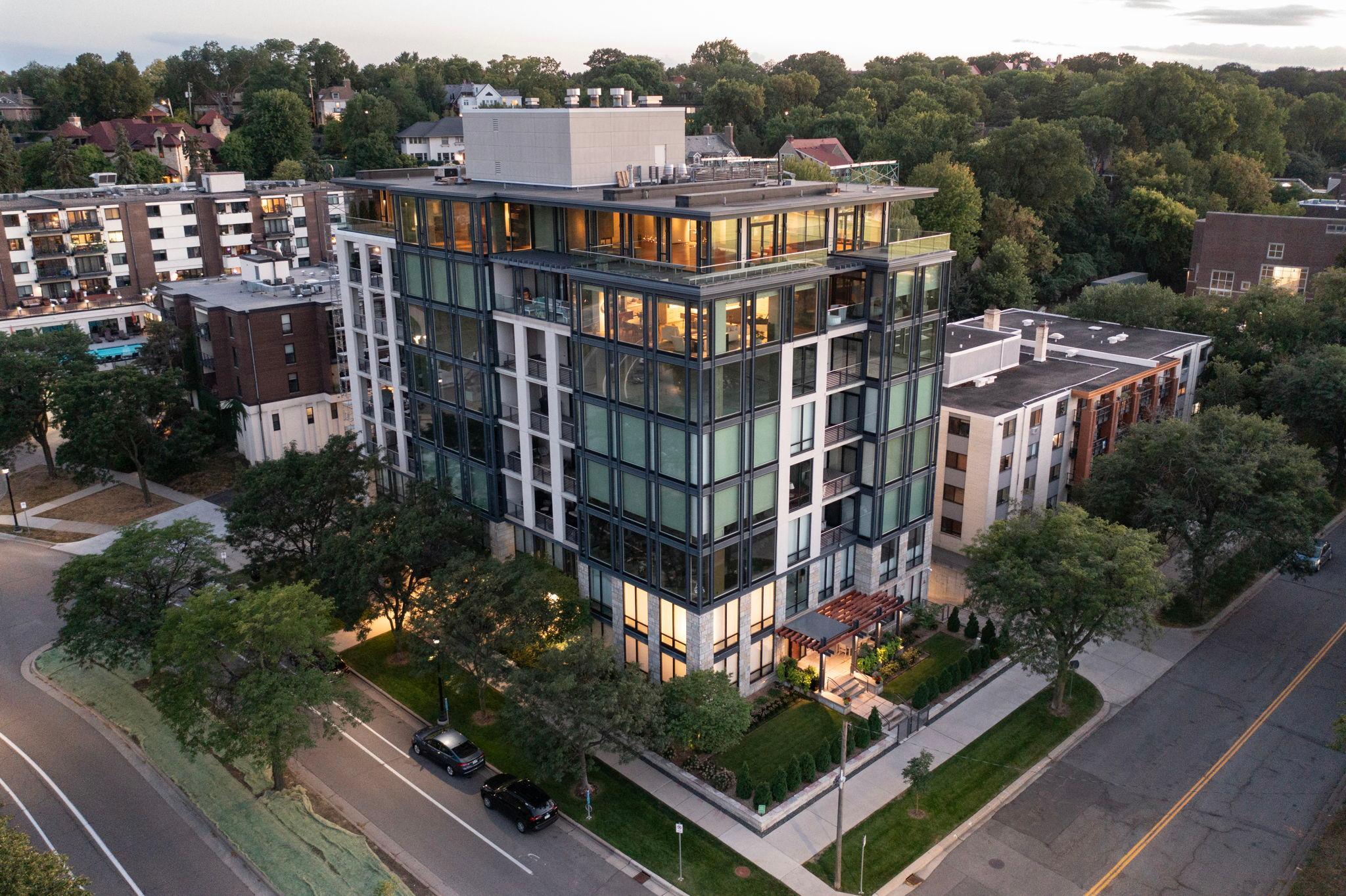 View of Residential at 301 Kenwood Parkway #801, Minneapolis MN 55403, Minneapolis (43 of 45) - Mike Wilen | Minnesota Team Real Estate