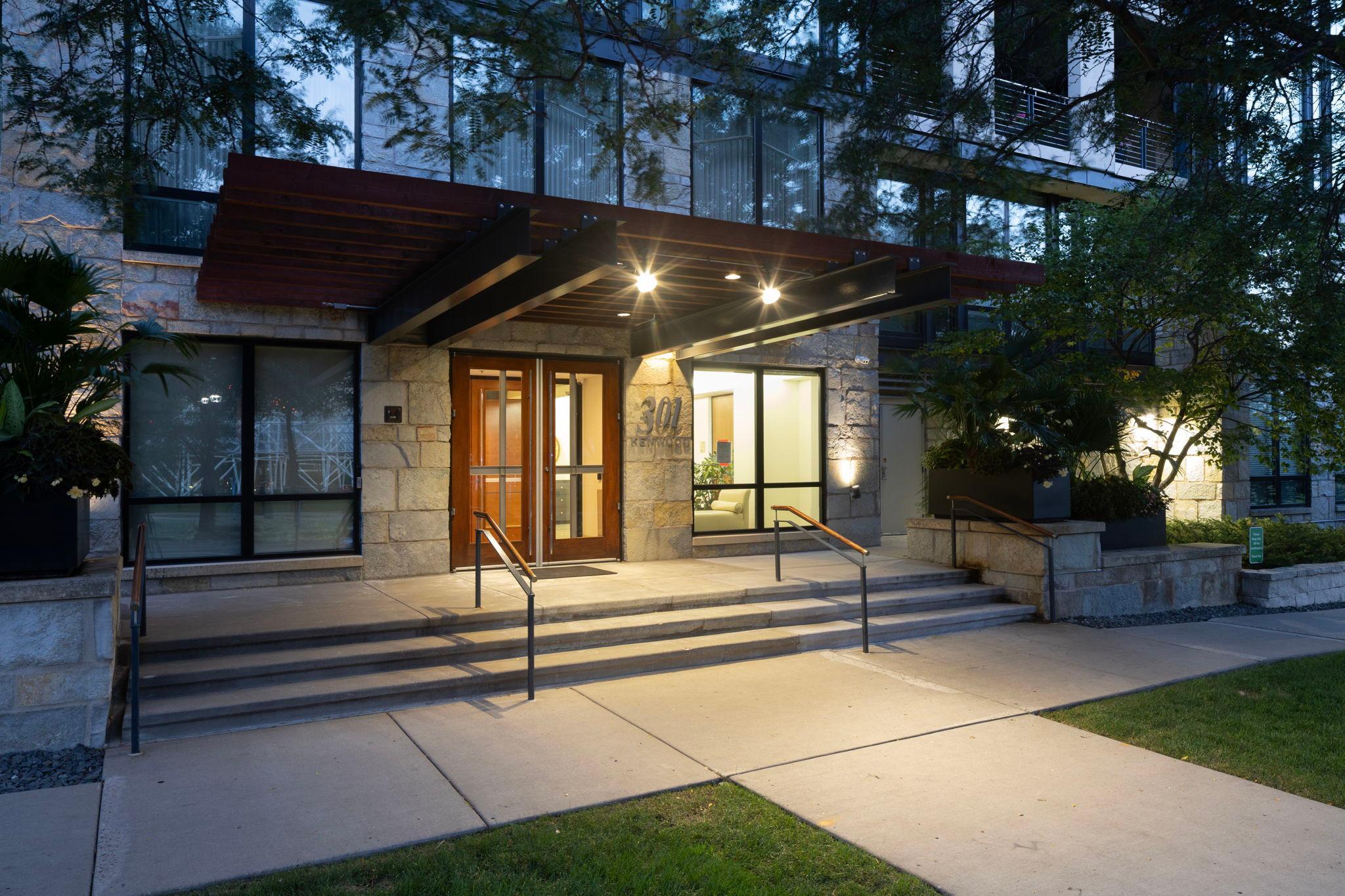 View of Residential at 301 Kenwood Parkway #801, Minneapolis MN 55403, Minneapolis (42 of 45) - Mike Wilen | Minnesota Team Real Estate