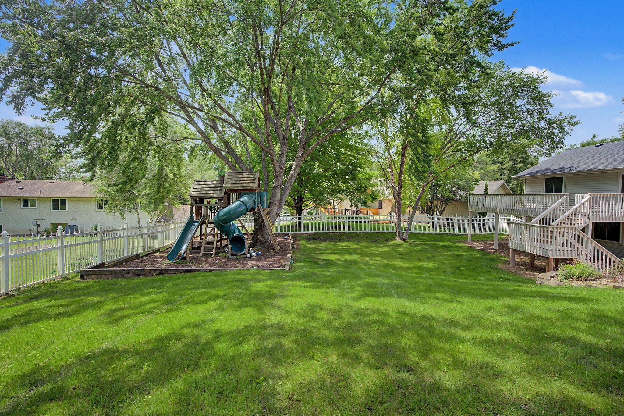 View of Residential at 13901 92nd Place, Maple Grove MN 55369, Maple Grove (22 of 25) - Mike Wilen | Minnesota Team Real Estate