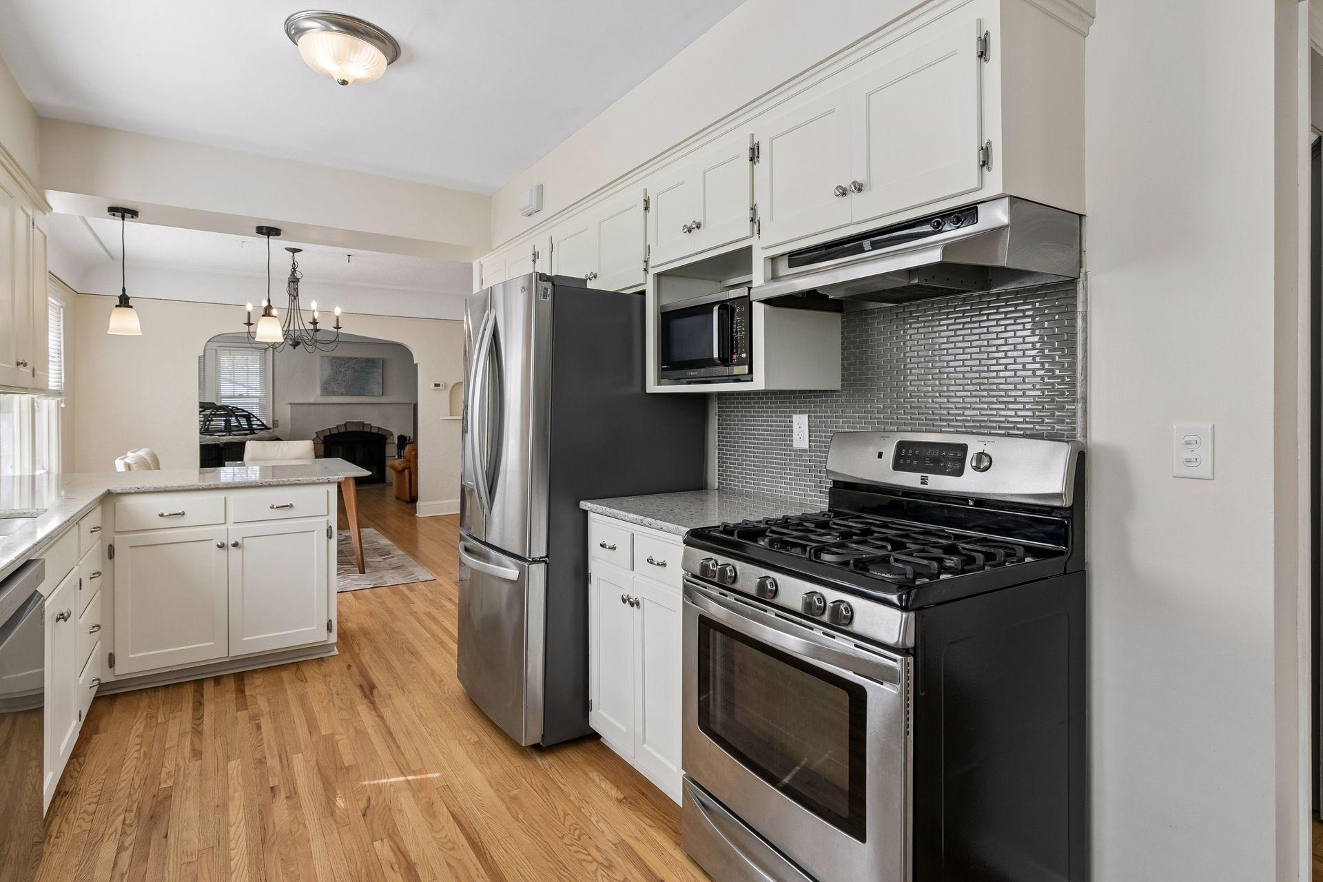 View of Residential at 3925 France Avenue, Minneapolis MN 55416, Minneapolis (17 of 40) - Mike Wilen | Minnesota Team Real Estate