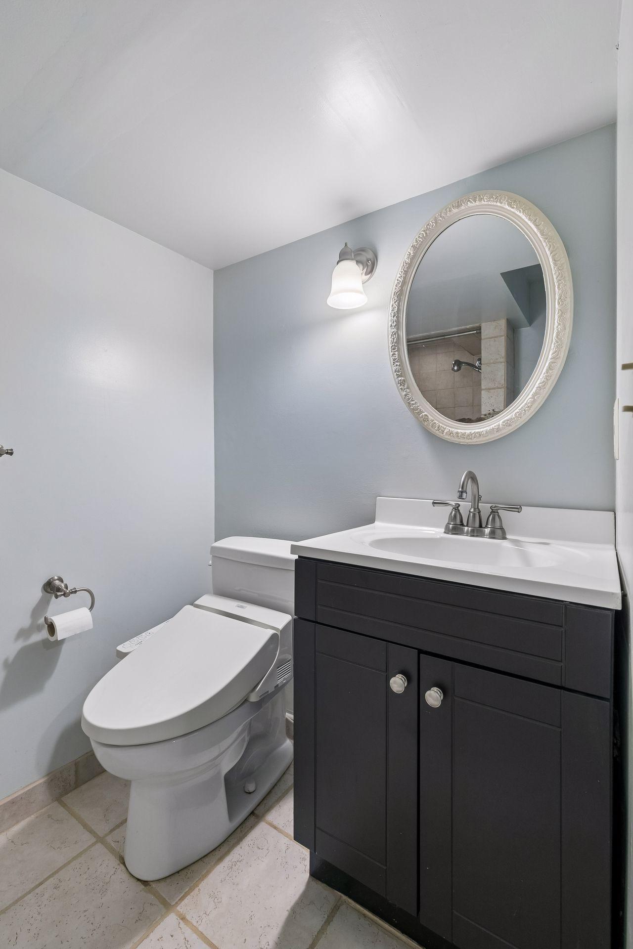 View of Residential at 3925 France Avenue, Minneapolis MN 55416, Minneapolis (32 of 40) - Mike Wilen | Minnesota Team Real Estate
