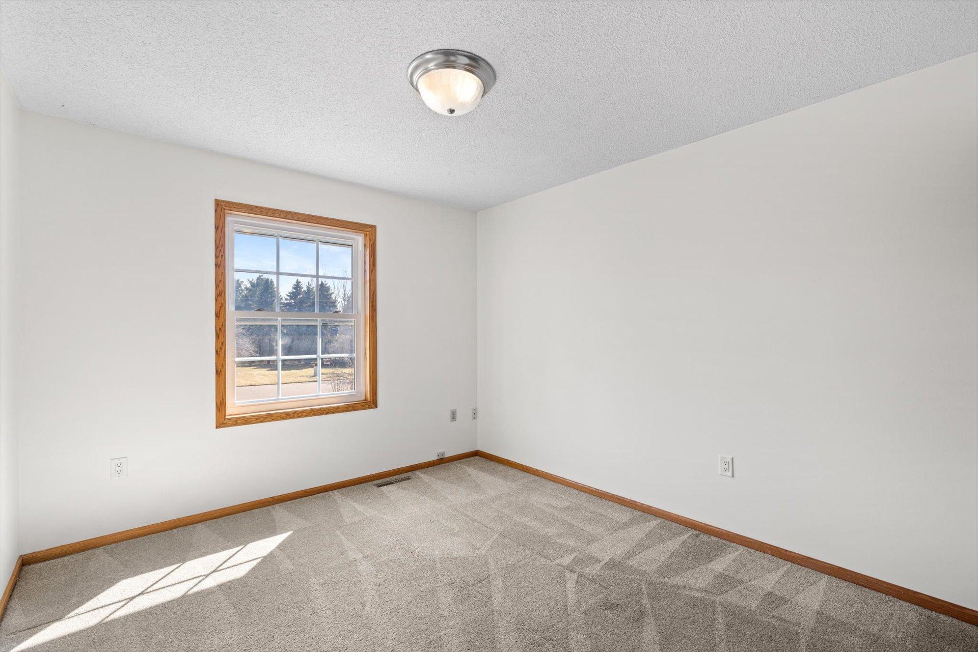 View of Residential at 952 Moonlight Drive, Woodbury MN 55125, Woodbury (36 of 40) - Mike Wilen | Minnesota Team Real Estate