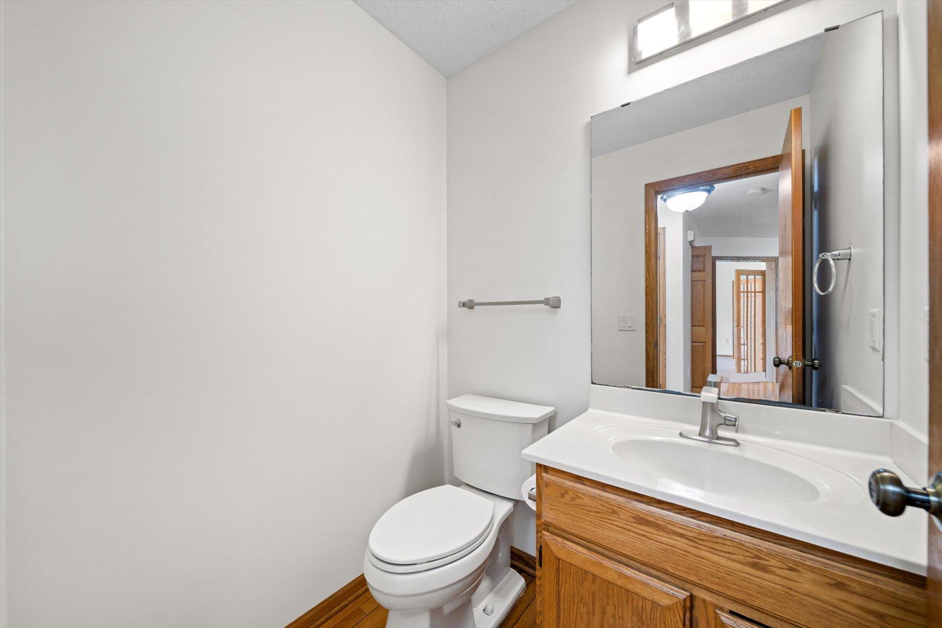 View of Residential at 952 Moonlight Drive, Woodbury MN 55125, Woodbury (23 of 40) - Mike Wilen | Minnesota Team Real Estate