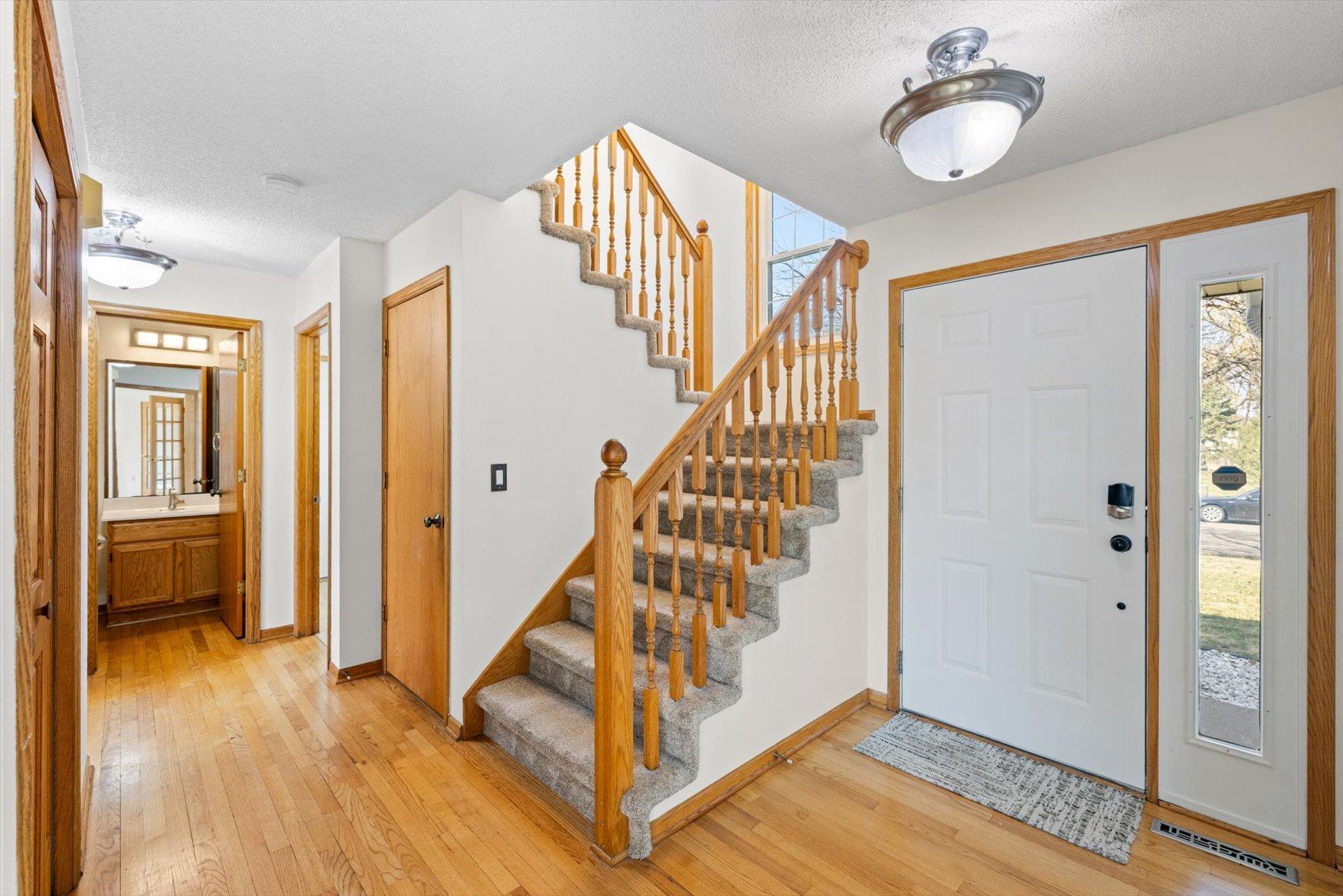 View of Residential at 952 Moonlight Drive, Woodbury MN 55125, Woodbury (18 of 40) - Mike Wilen | Minnesota Team Real Estate