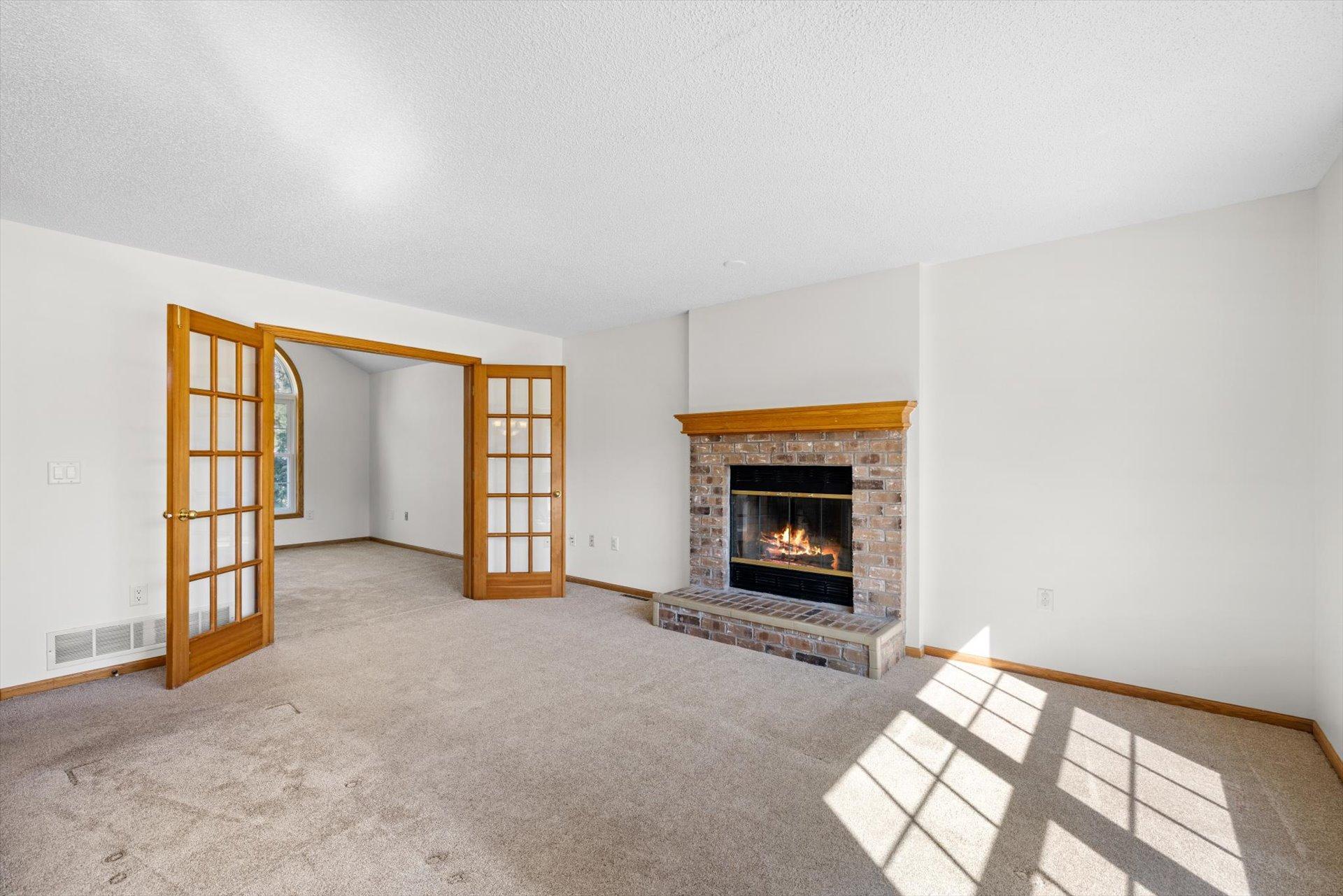 View of Residential at 952 Moonlight Drive, Woodbury MN 55125, Woodbury (8 of 40) - Mike Wilen | Minnesota Team Real Estate