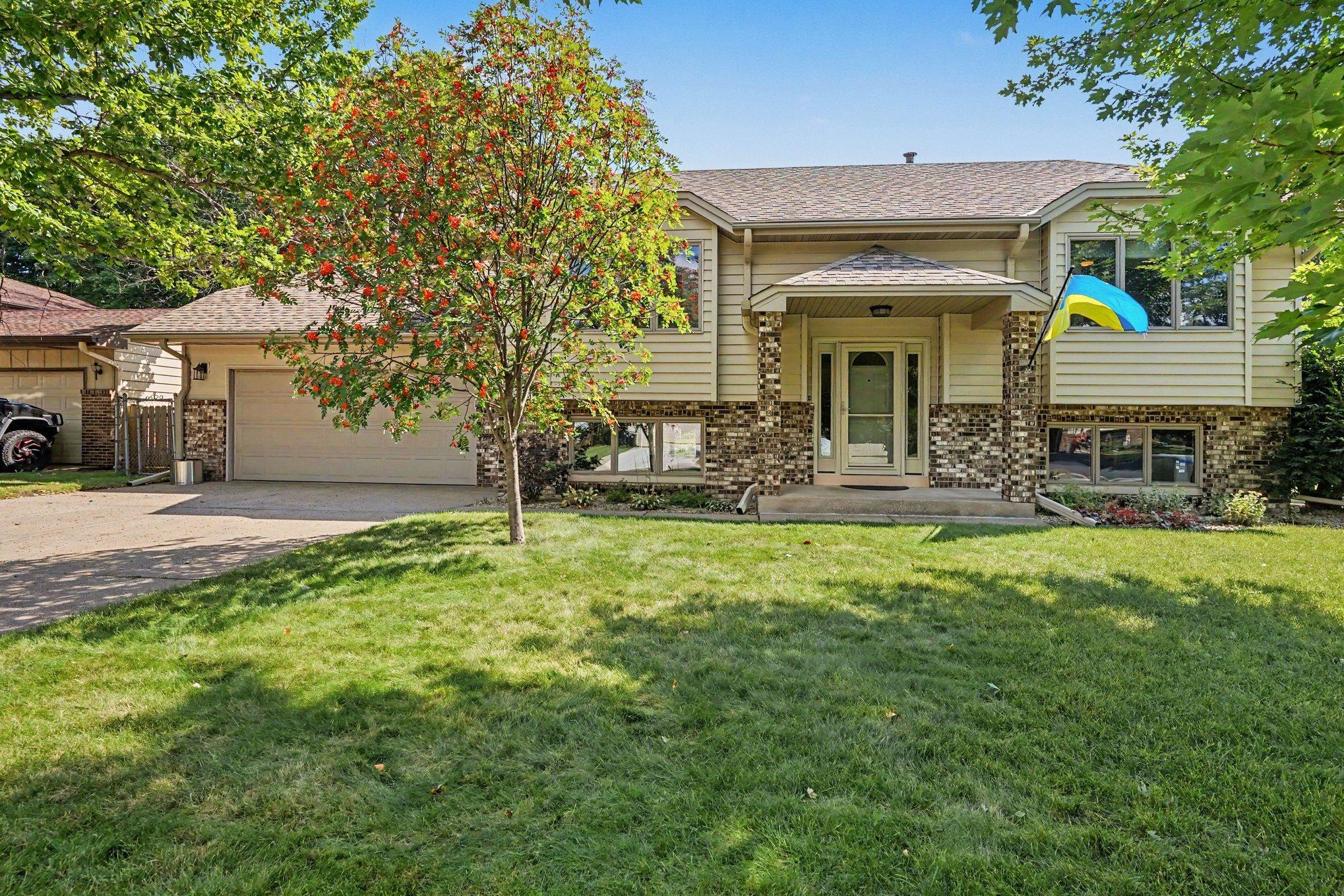 View of Residential at 5624 Pascal Street, Shoreview MN 55126, Shoreview (3 of 32) - Mike Wilen | Minnesota Team Real Estate