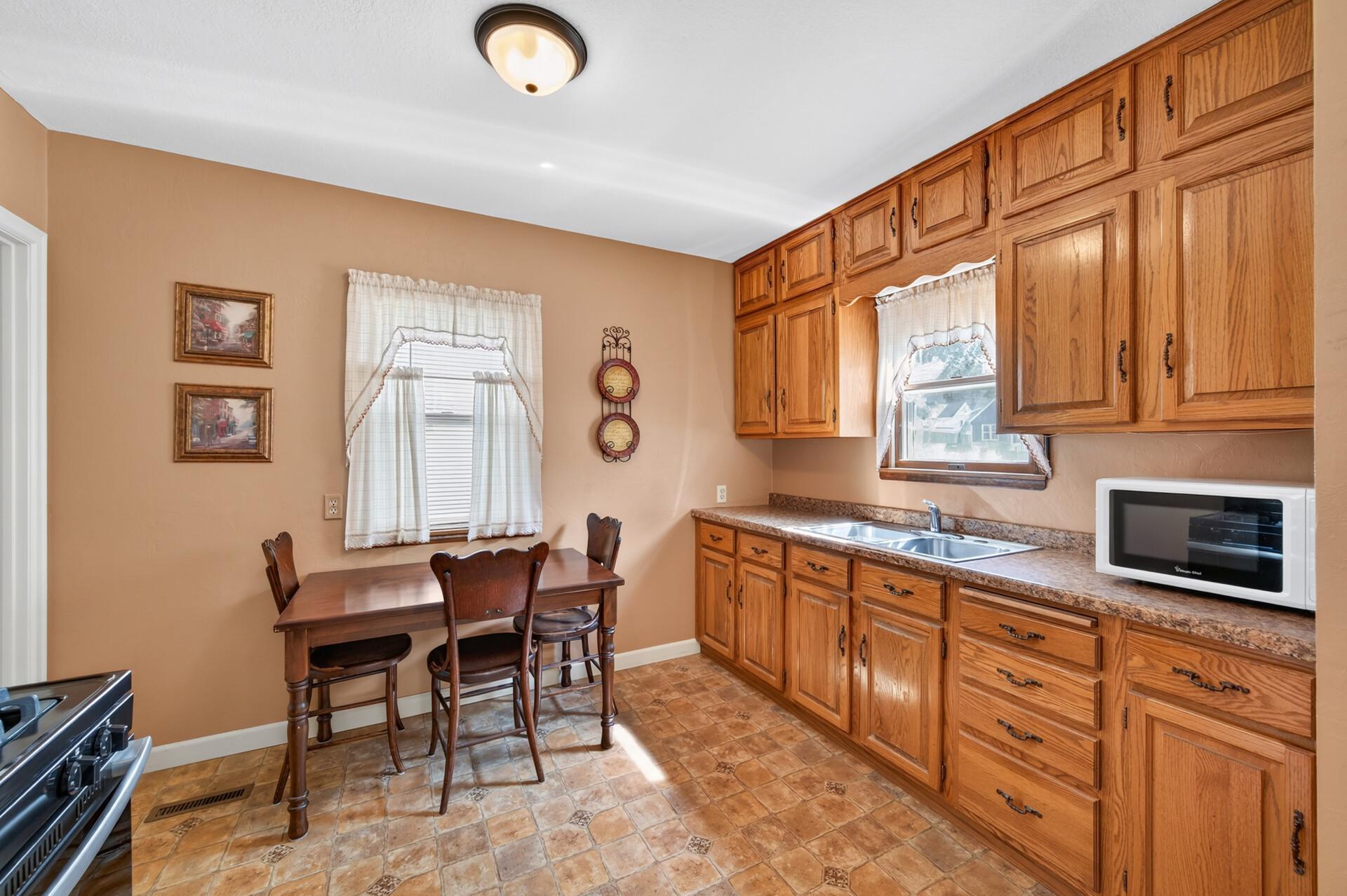 View of Residential at 1949 Nevada Avenue, Saint Paul MN 55119, Saint Paul (6 of 20) - Mike Wilen | Minnesota Team Real Estate