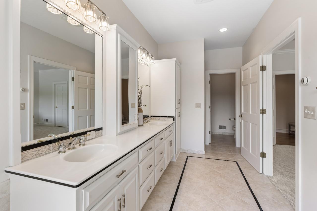 View of Residential at 8665 Wynstone Pass, Eden Prairie MN 55347, Eden Prairie (29 of 62) - Mike Wilen | Minnesota Team Real Estate