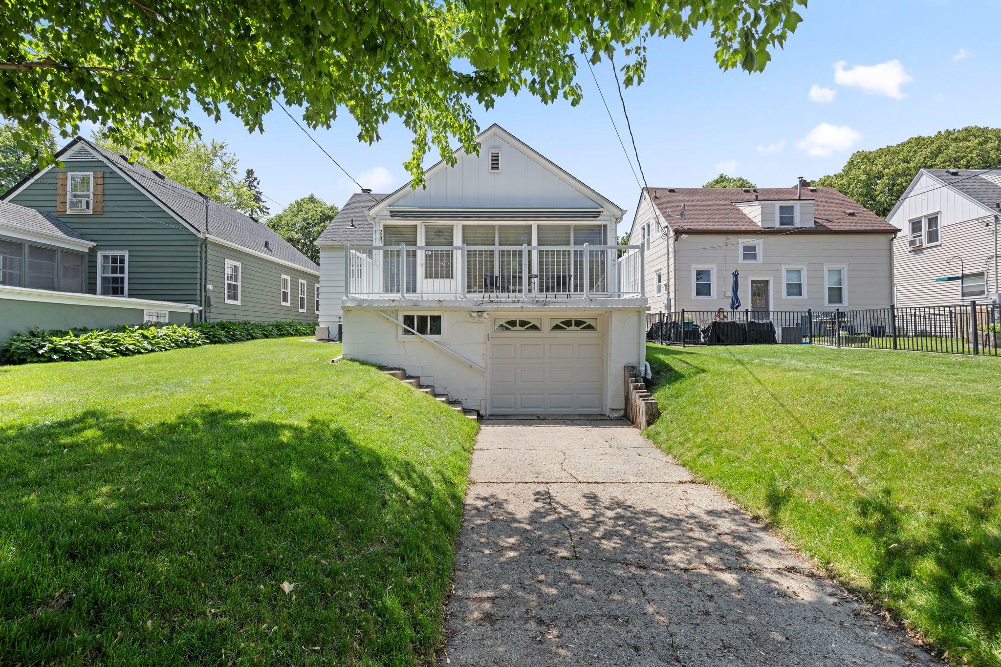 View of Residential at 2231 Mckinley Street, Minneapolis MN 55418, Minneapolis (29 of 32) - Mike Wilen | Minnesota Team Real Estate