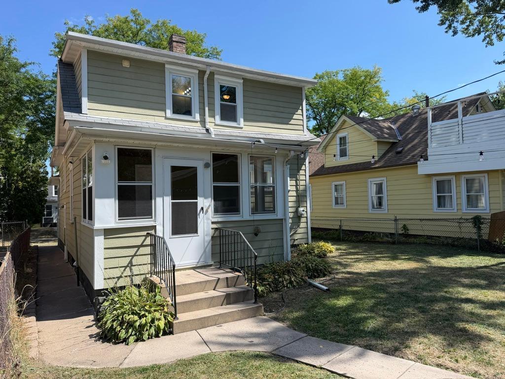 View of Residential at 2955 Queen Avenue, Minneapolis MN 55411, Minneapolis (14 of 46) - Mike Wilen | Minnesota Team Real Estate