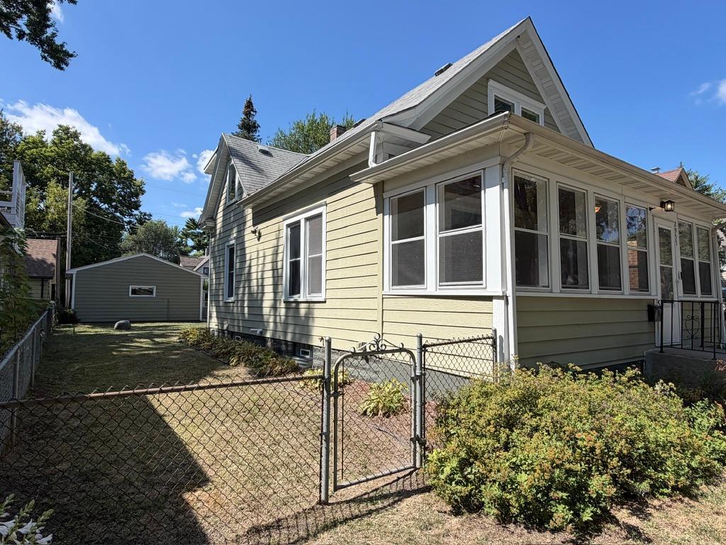 View of Residential at 2955 Queen Avenue, Minneapolis MN 55411, Minneapolis (5 of 46) - Mike Wilen | Minnesota Team Real Estate