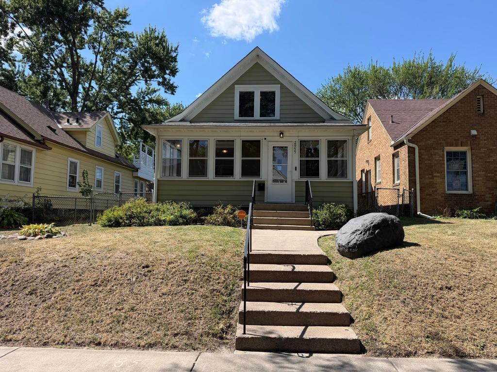 View of Residential at 2955 Queen Avenue, Minneapolis MN 55411, Minneapolis (3 of 46) - Mike Wilen | Minnesota Team Real Estate