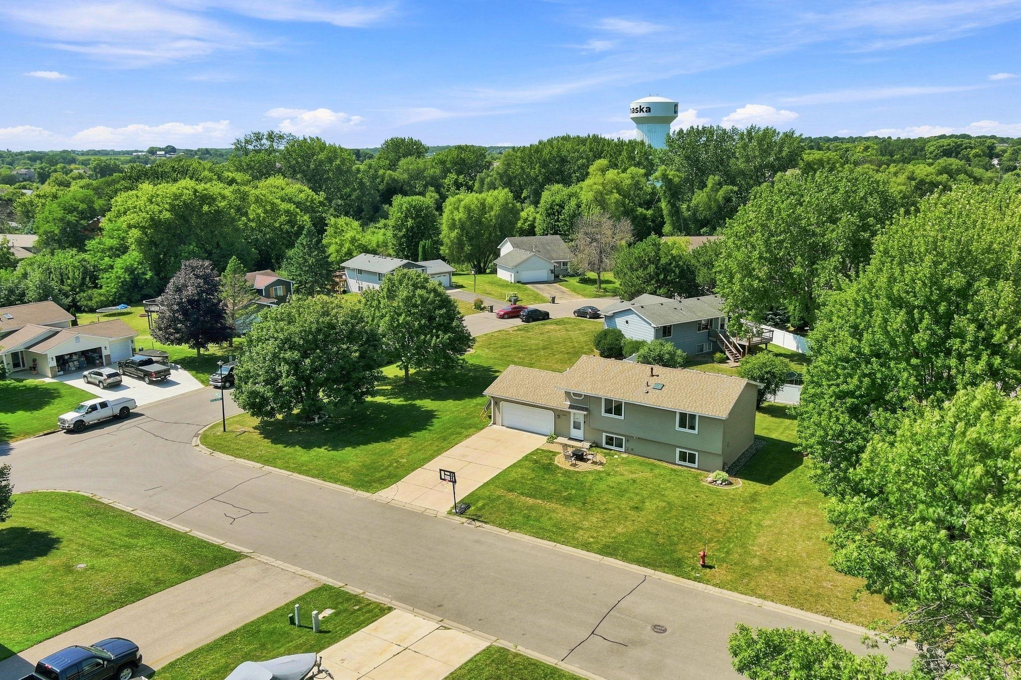 View of Residential at 2201 Kessler Lane, Chaska MN 55318, Chaska (26 of 30) - Mike Wilen | Minnesota Team Real Estate