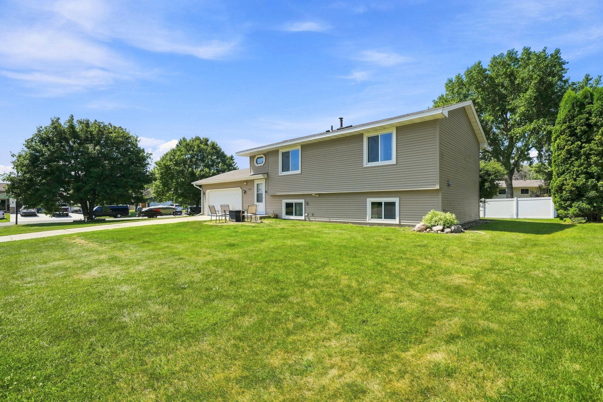 View of Residential at 2201 Kessler Lane, Chaska MN 55318, Chaska (29 of 30) - Mike Wilen | Minnesota Team Real Estate