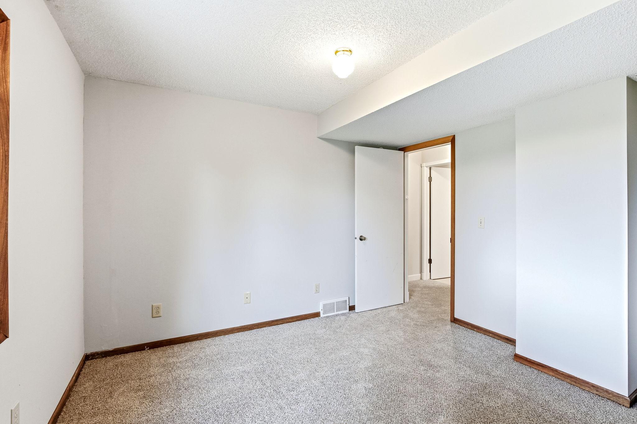 View of Residential at 17330 Ipswich Way, Lakeville MN 55044, Lakeville (29 of 40) - Mike Wilen | Minnesota Team Real Estate