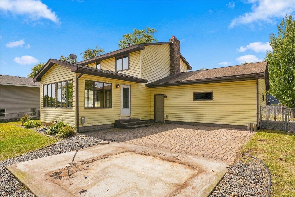 View of Residential at 454 Oday Street, Maplewood MN 55119, Maplewood (40 of 47) - Mike Wilen | Minnesota Team Real Estate