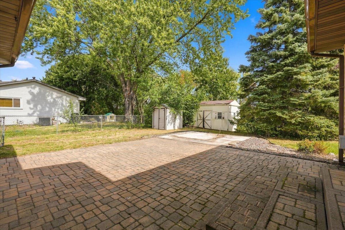 View of Residential at 454 Oday Street, Maplewood MN 55119, Maplewood (39 of 47) - Mike Wilen | Minnesota Team Real Estate
