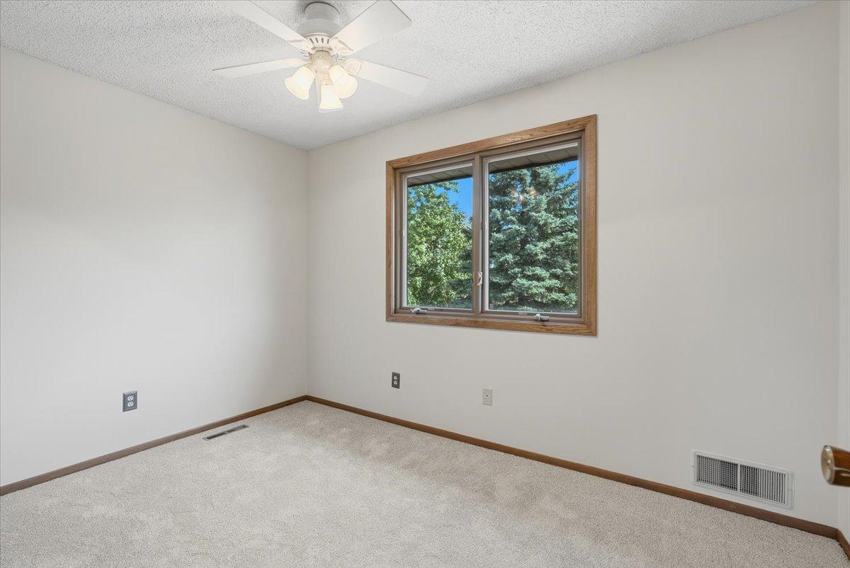 View of Residential at 454 Oday Street, Maplewood MN 55119, Maplewood (26 of 47) - Mike Wilen | Minnesota Team Real Estate