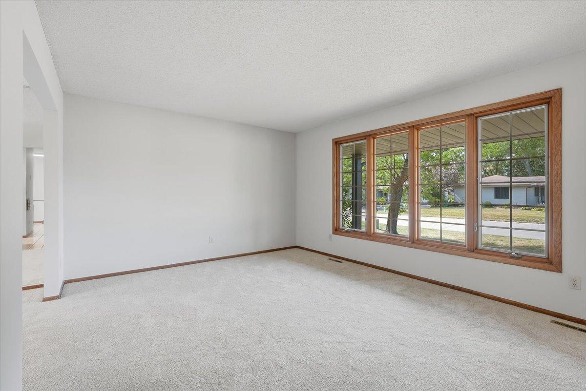 View of Residential at 454 Oday Street, Maplewood MN 55119, Maplewood (7 of 47) - Mike Wilen | Minnesota Team Real Estate