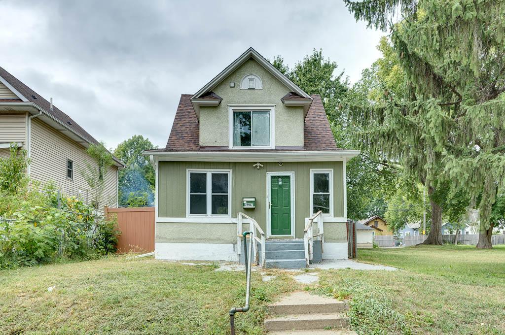 View of Residential at 2907 Penn Avenue, Minneapolis MN 55411, Minneapolis (2 of 22) - Mike Wilen | Minnesota Team Real Estate