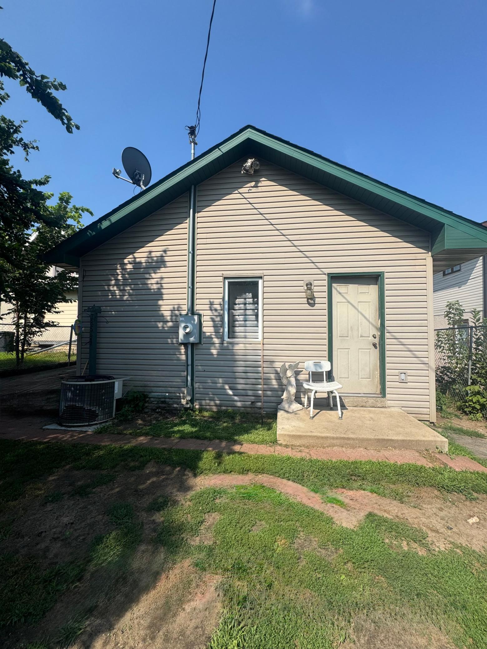 View of Residential at 3854 Colfax Avenue, Minneapolis MN 55412, Minneapolis (10 of 12) - Mike Wilen | Minnesota Team Real Estate