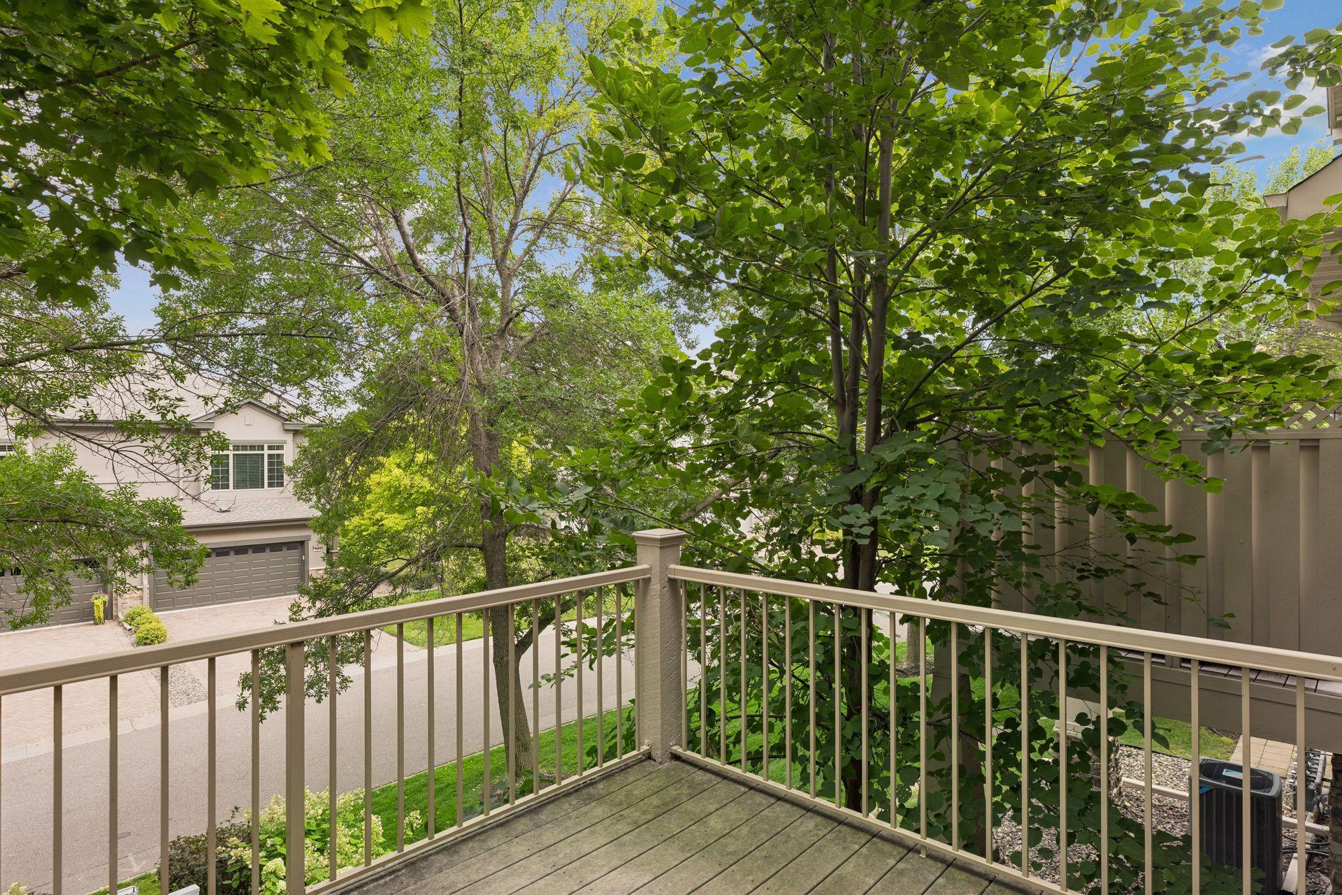 View of Residential at 533 Willoughby Way, Minnetonka MN 55305, Minnetonka (16 of 28) - Mike Wilen | Minnesota Team Real Estate