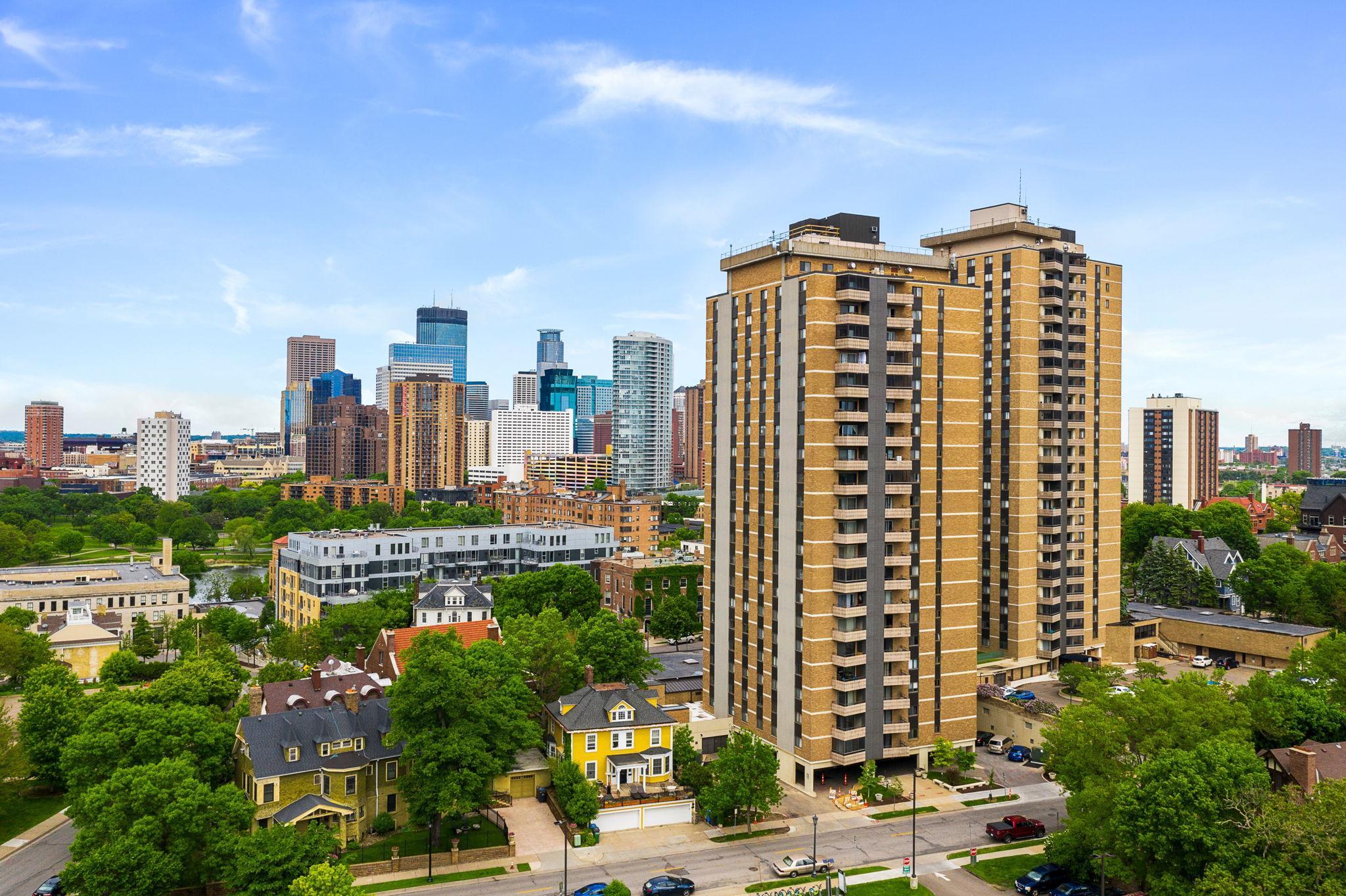 View of Residential at 400 Groveland Avenue #1208, Minneapolis MN 55403, Minneapolis (26 of 44) - Mike Wilen | Minnesota Team Real Estate