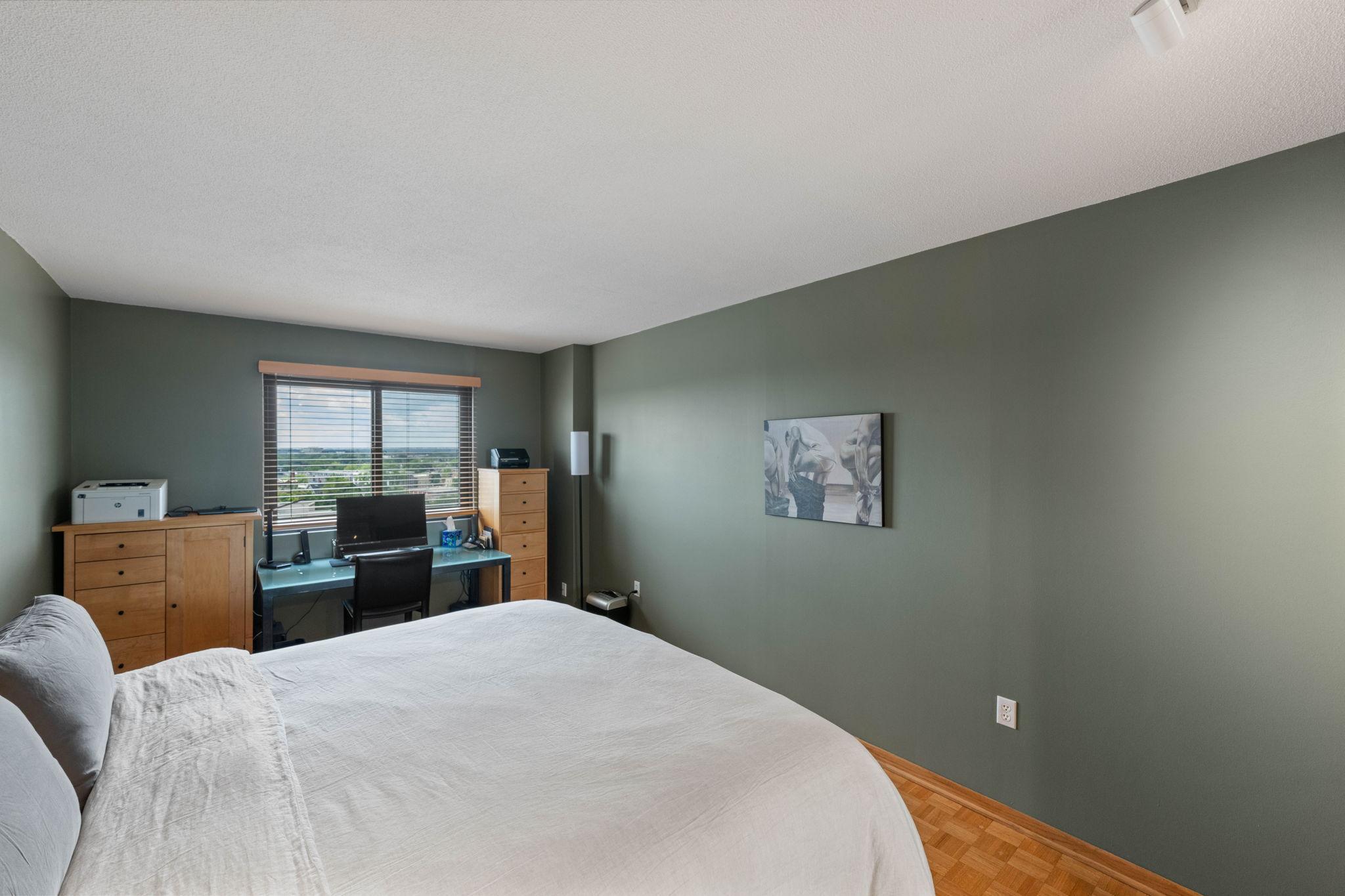 View of Residential at 400 Groveland Avenue #1208, Minneapolis MN 55403, Minneapolis (15 of 44) - Mike Wilen | Minnesota Team Real Estate