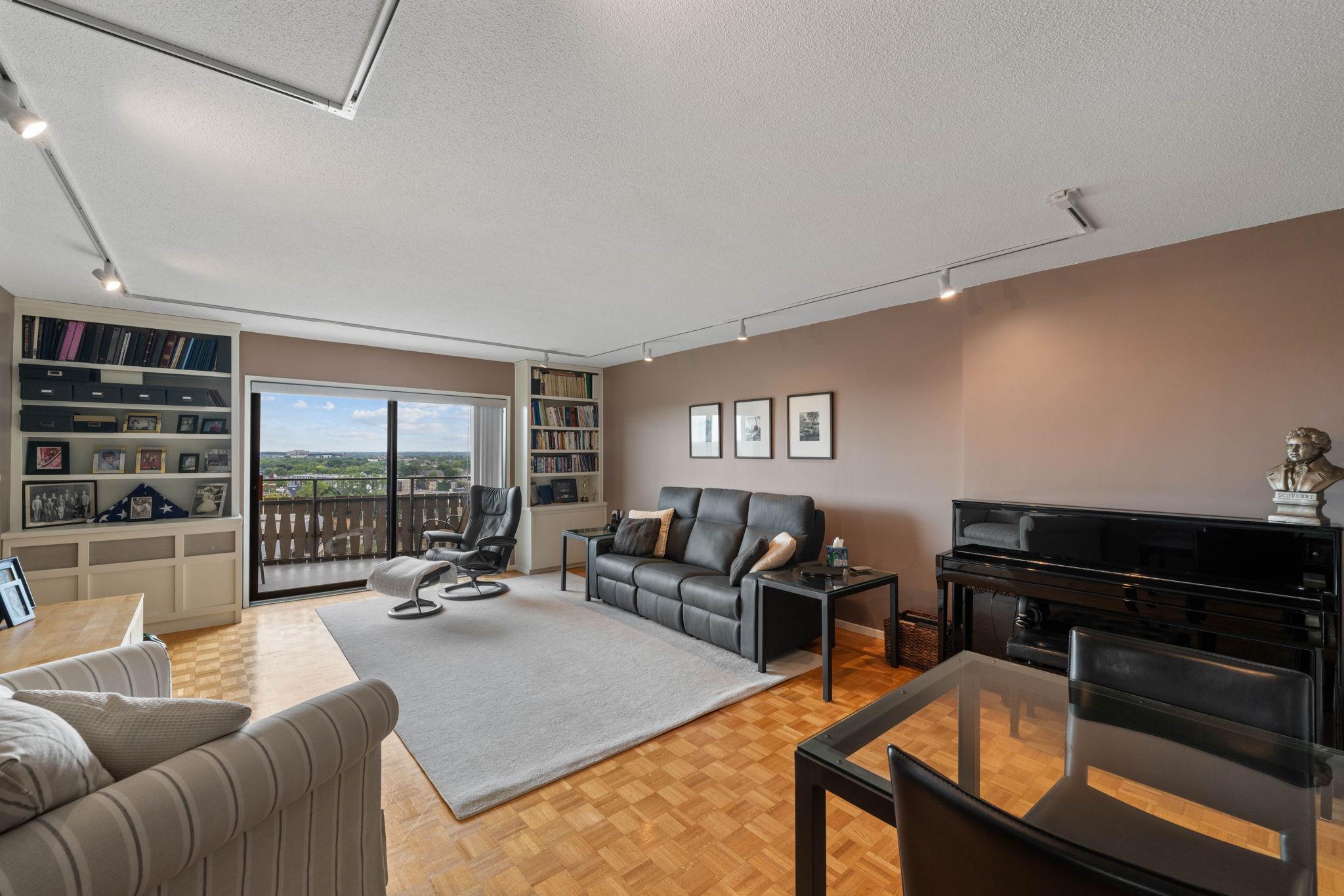 View of Residential at 400 Groveland Avenue #1208, Minneapolis MN 55403, Minneapolis - Mike Wilen | Minnesota Team Real Estate