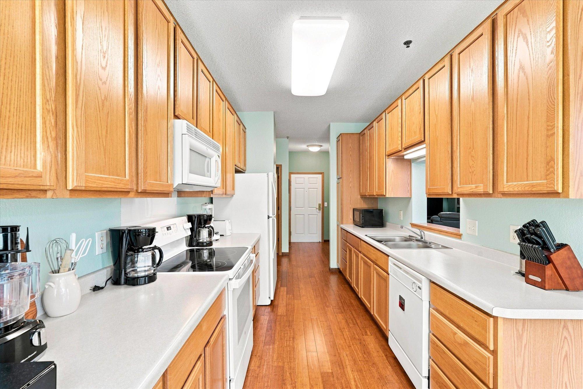 View of Residential at 15001 Burnhaven Drive #207, Burnsville MN 55306, Burnsville (4 of 43) - Mike Wilen | Minnesota Team Real Estate