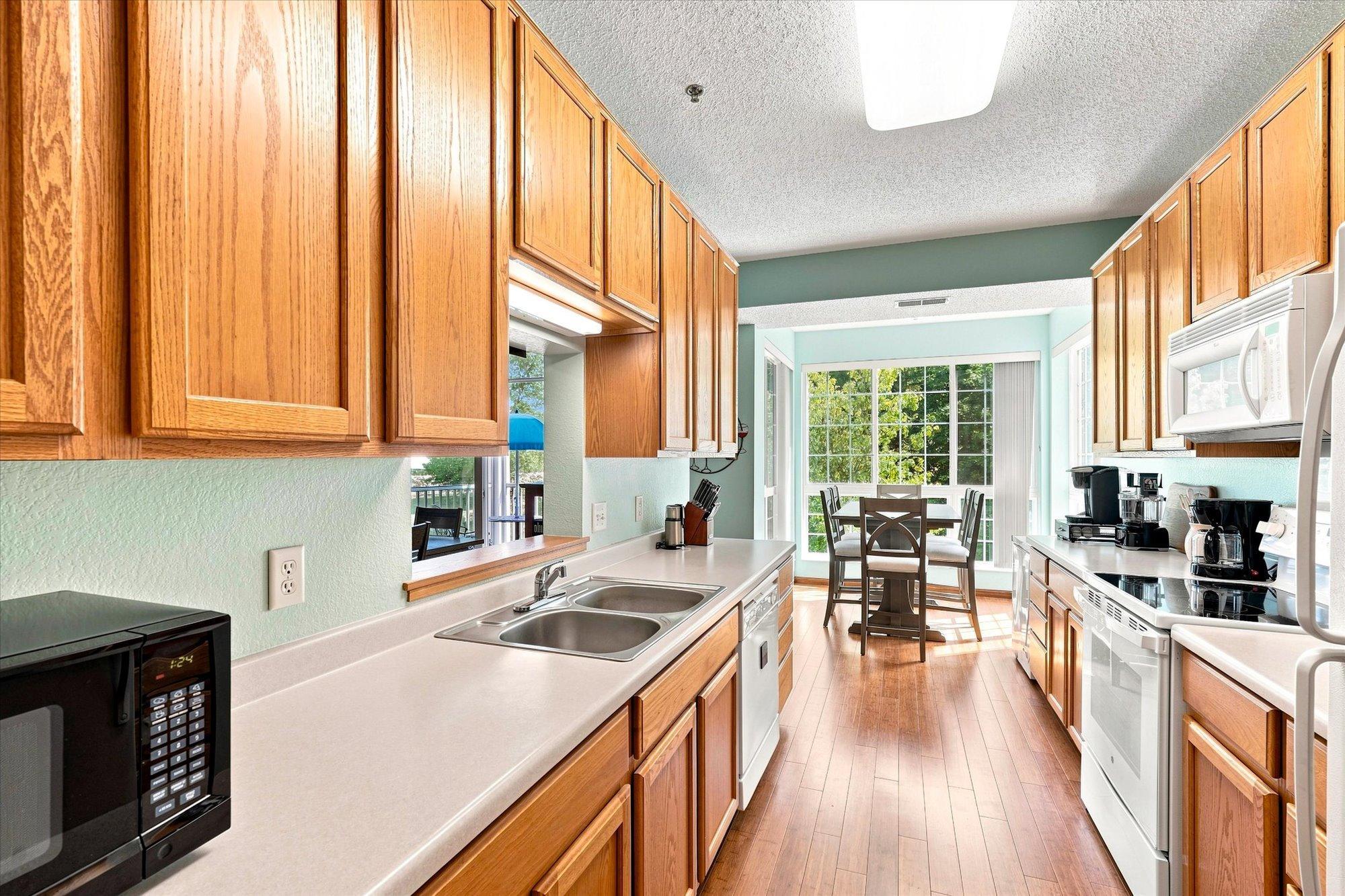 View of Residential at 15001 Burnhaven Drive #207, Burnsville MN 55306, Burnsville (3 of 43) - Mike Wilen | Minnesota Team Real Estate