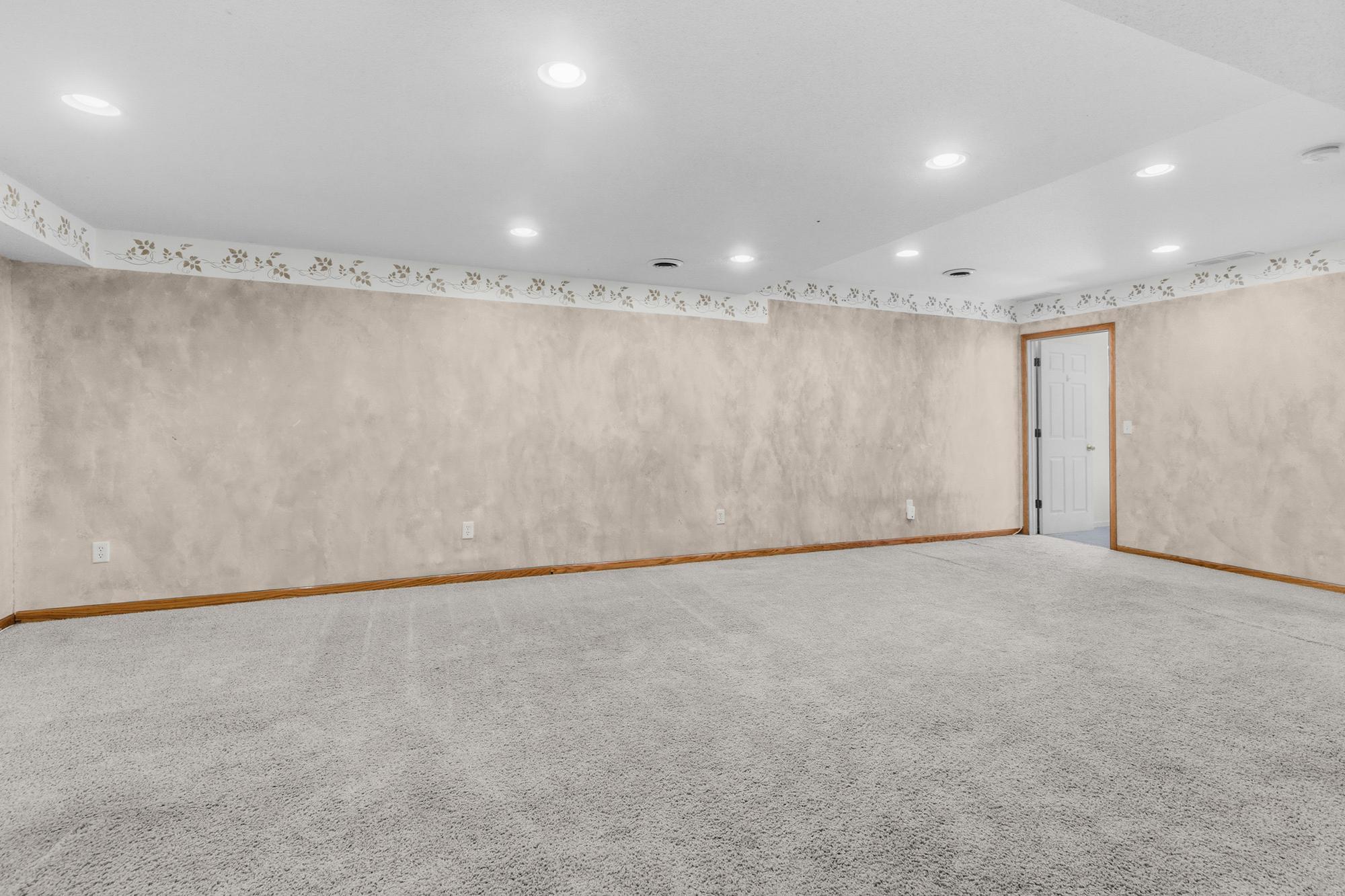 View of Residential at 11862 Isanti Street, Blaine MN 55449, Blaine (31 of 38) - Mike Wilen | Minnesota Team Real Estate