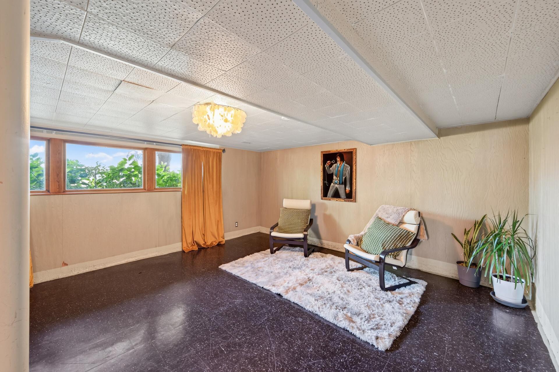 View of Residential at 1317 Charlton Street, West Saint Paul MN 55118, West Saint Paul (23 of 44) - Mike Wilen | Minnesota Team Real Estate