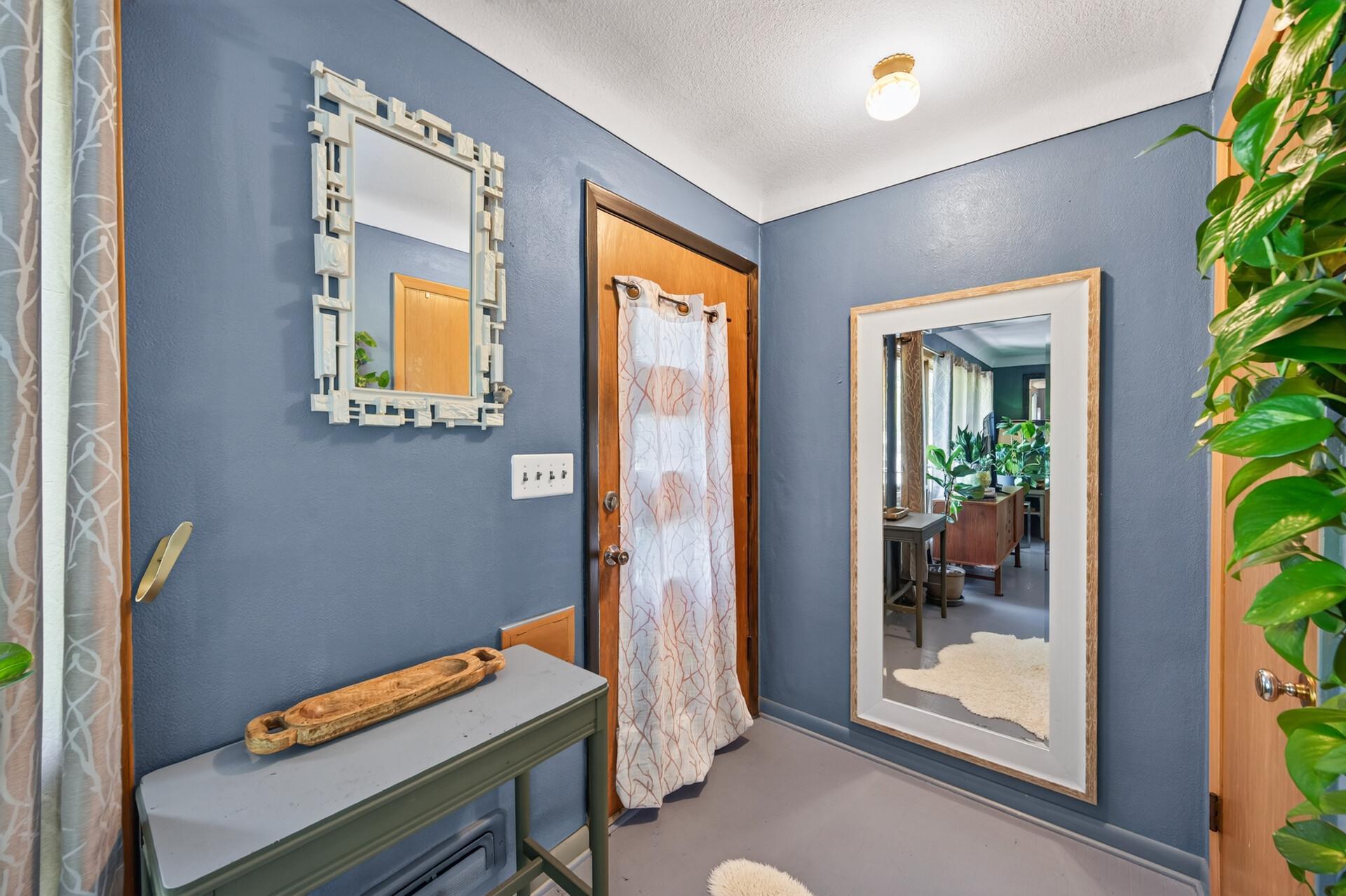View of Residential at 1317 Charlton Street, West Saint Paul MN 55118, West Saint Paul (4 of 44) - Mike Wilen | Minnesota Team Real Estate