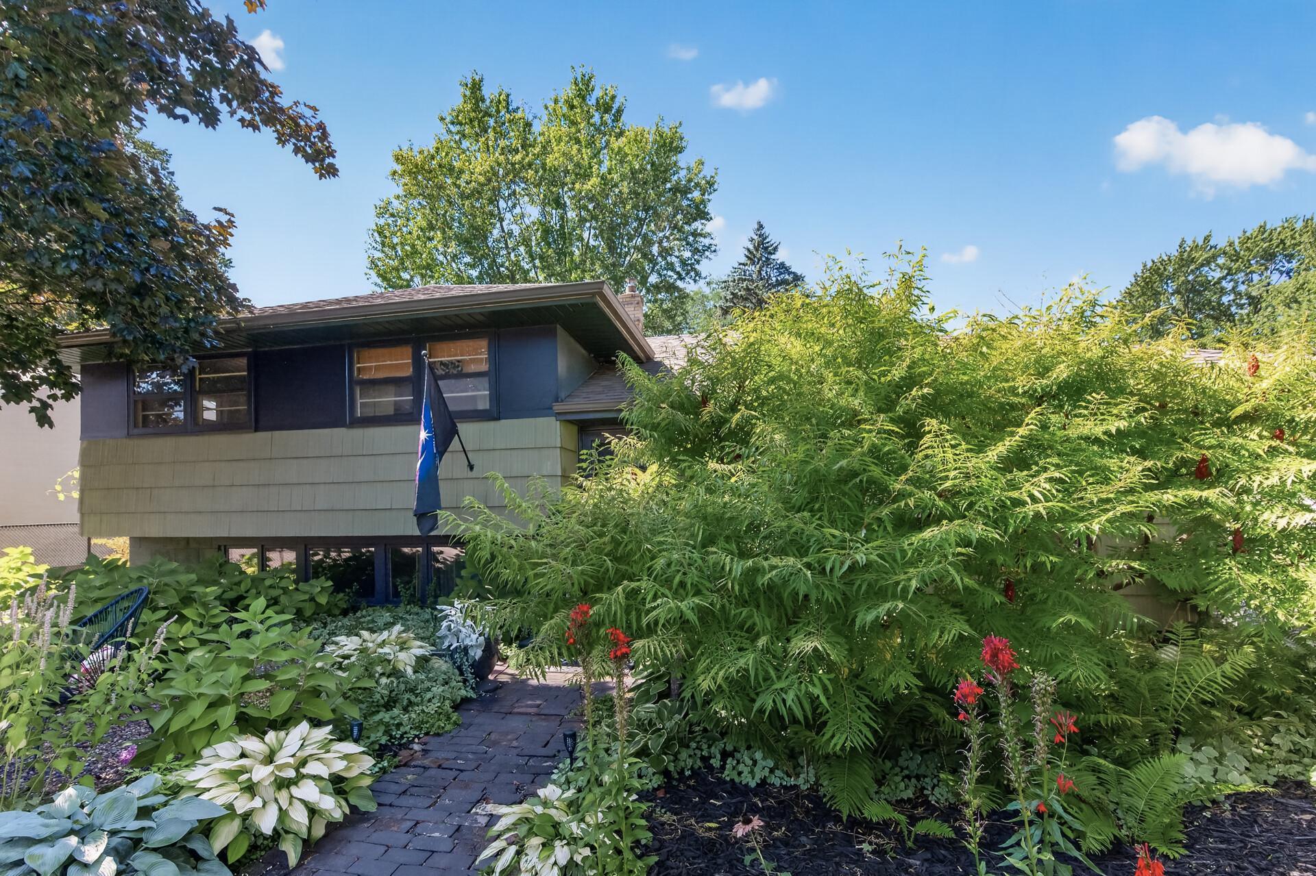 View of Residential at 1317 Charlton Street, West Saint Paul MN 55118, West Saint Paul (18 of 44) - Mike Wilen | Minnesota Team Real Estate