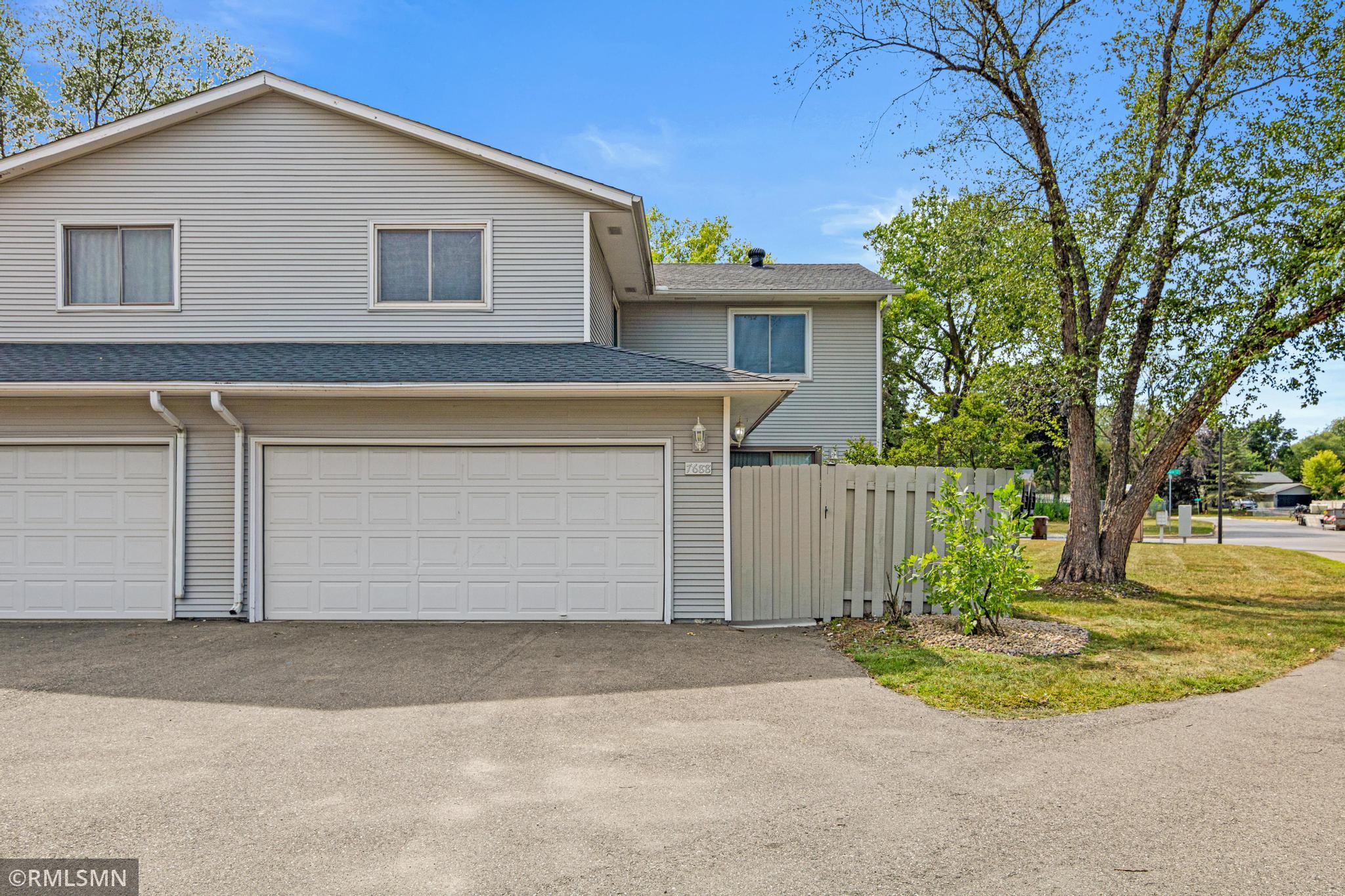 View of Residential at 7688 Dunmore Road, Woodbury MN 55125, Woodbury (32 of 34) - Mike Wilen | Minnesota Team Real Estate