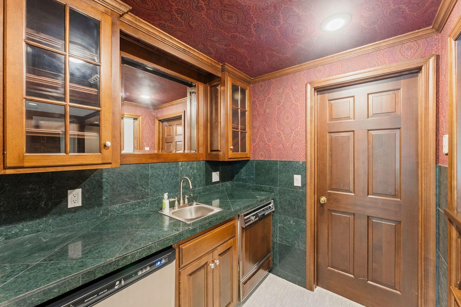 View of Residential at 10797 Purdey Road, Eden Prairie MN 55347, Eden Prairie (68 of 92) - Mike Wilen | Minnesota Team Real Estate