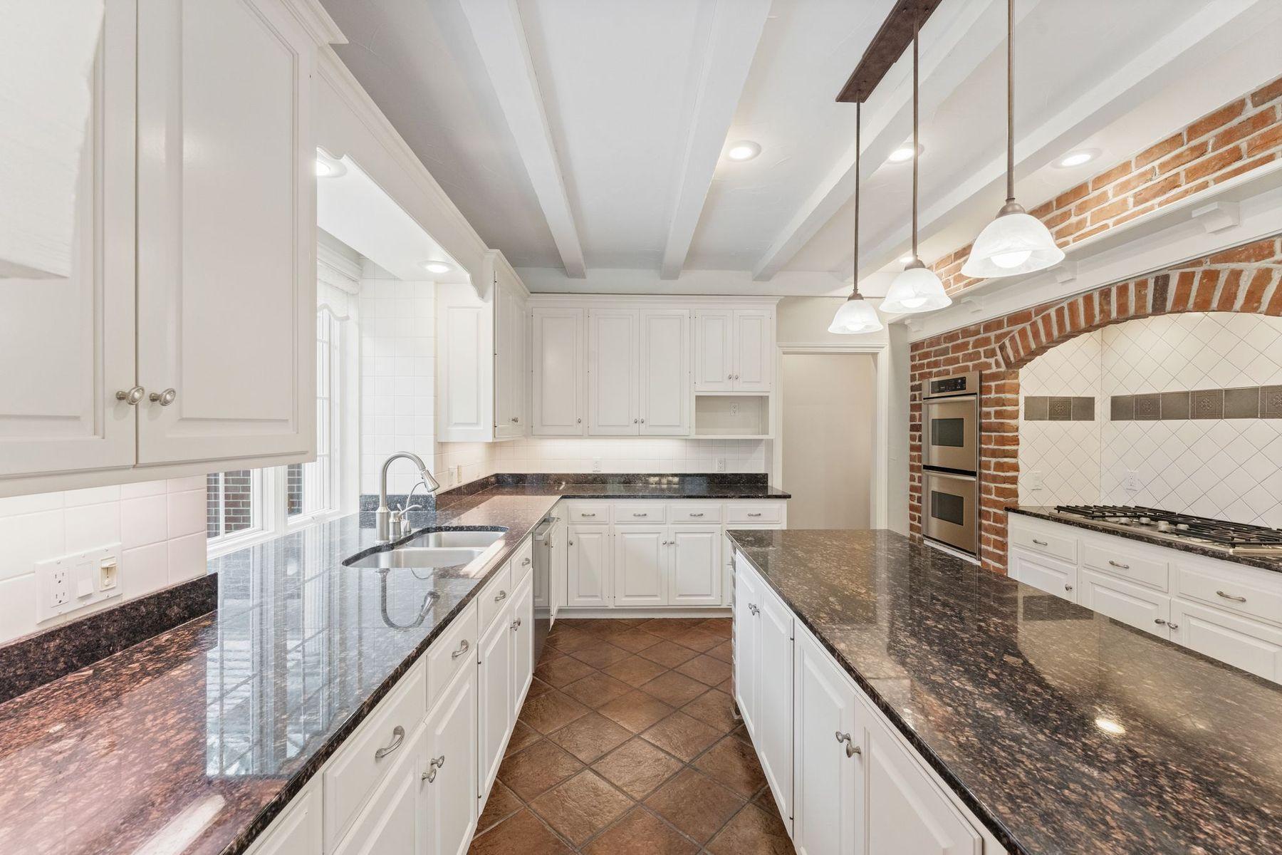 View of Residential at 10797 Purdey Road, Eden Prairie MN 55347, Eden Prairie (21 of 92) - Mike Wilen | Minnesota Team Real Estate