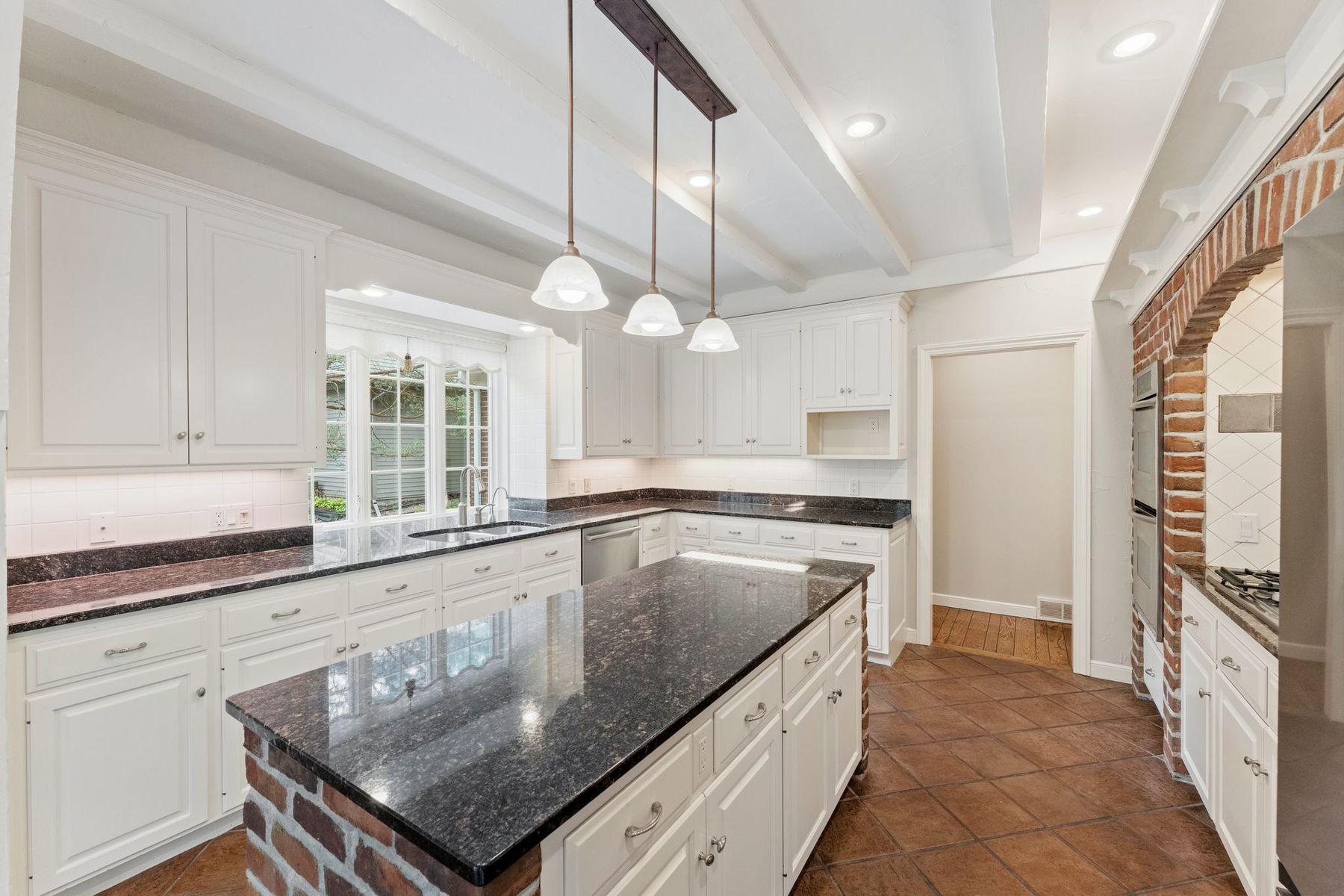 View of Residential at 10797 Purdey Road, Eden Prairie MN 55347, Eden Prairie (22 of 92) - Mike Wilen | Minnesota Team Real Estate