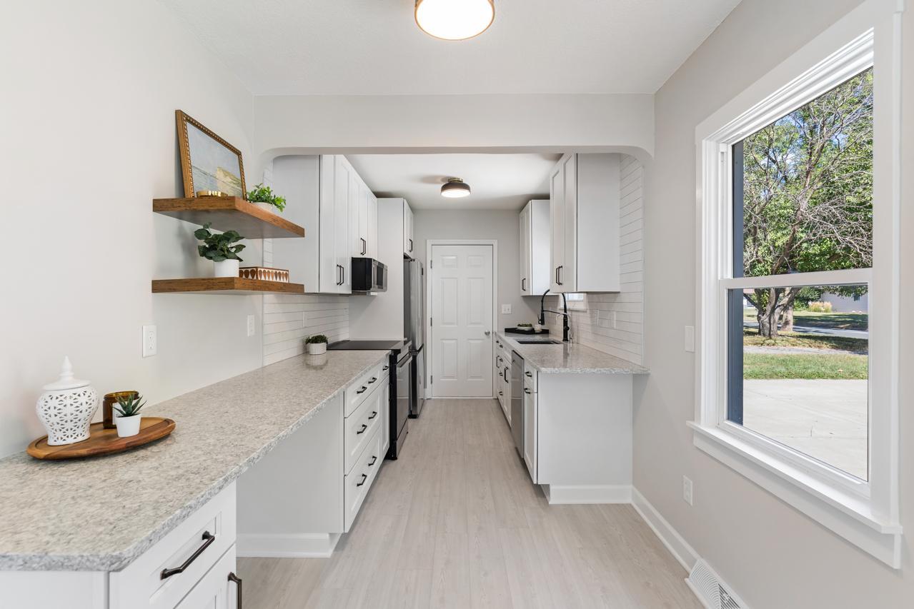 View of Residential at 2910 Pennsylvania Avenue, Saint Louis Park MN 55426, Saint Louis Park (6 of 22) - Mike Wilen | Minnesota Team Real Estate