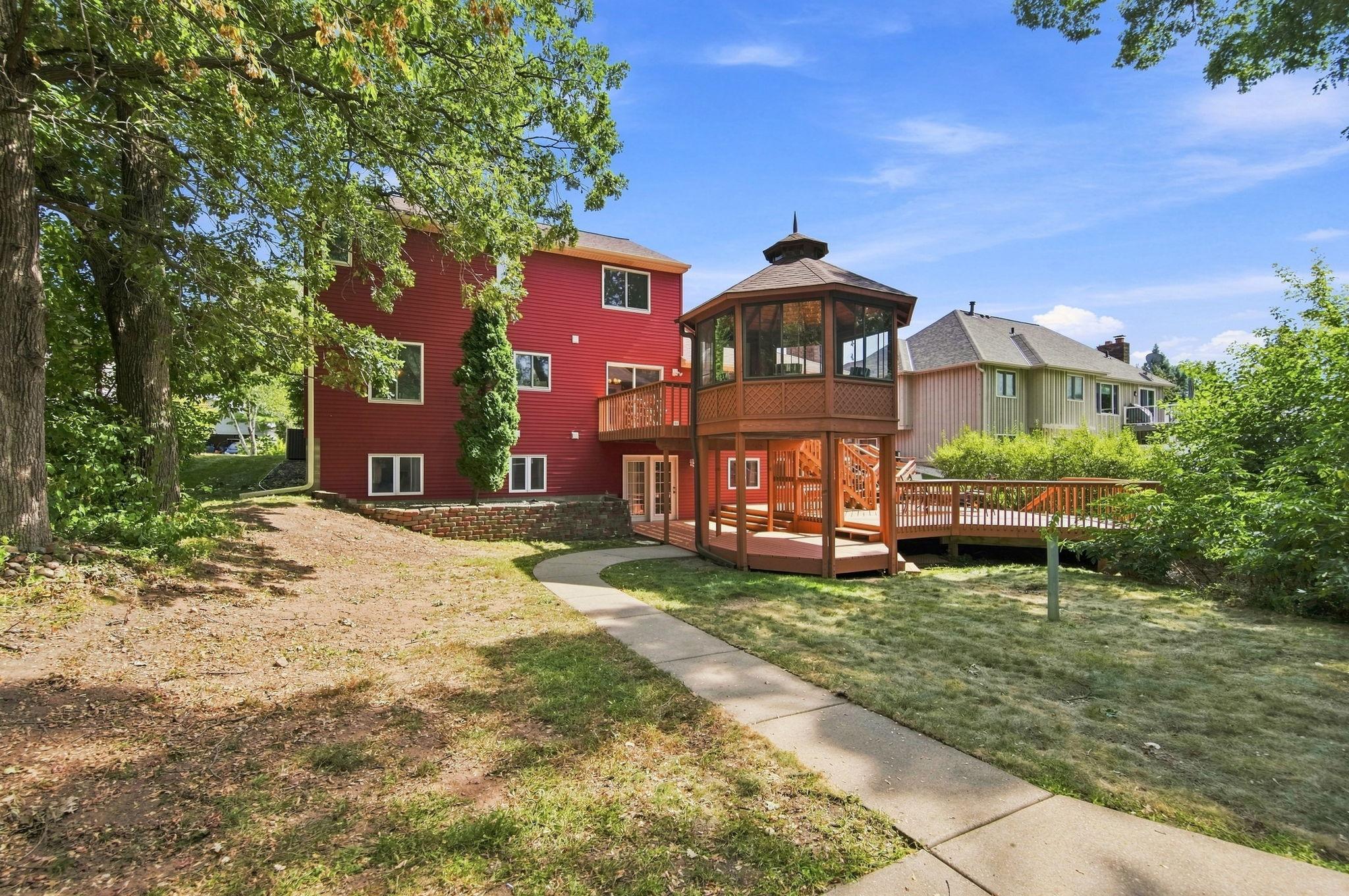 View of Residential at 3017 Standridge Place, Maplewood MN 55109, Maplewood (44 of 50) - Mike Wilen | Minnesota Team Real Estate